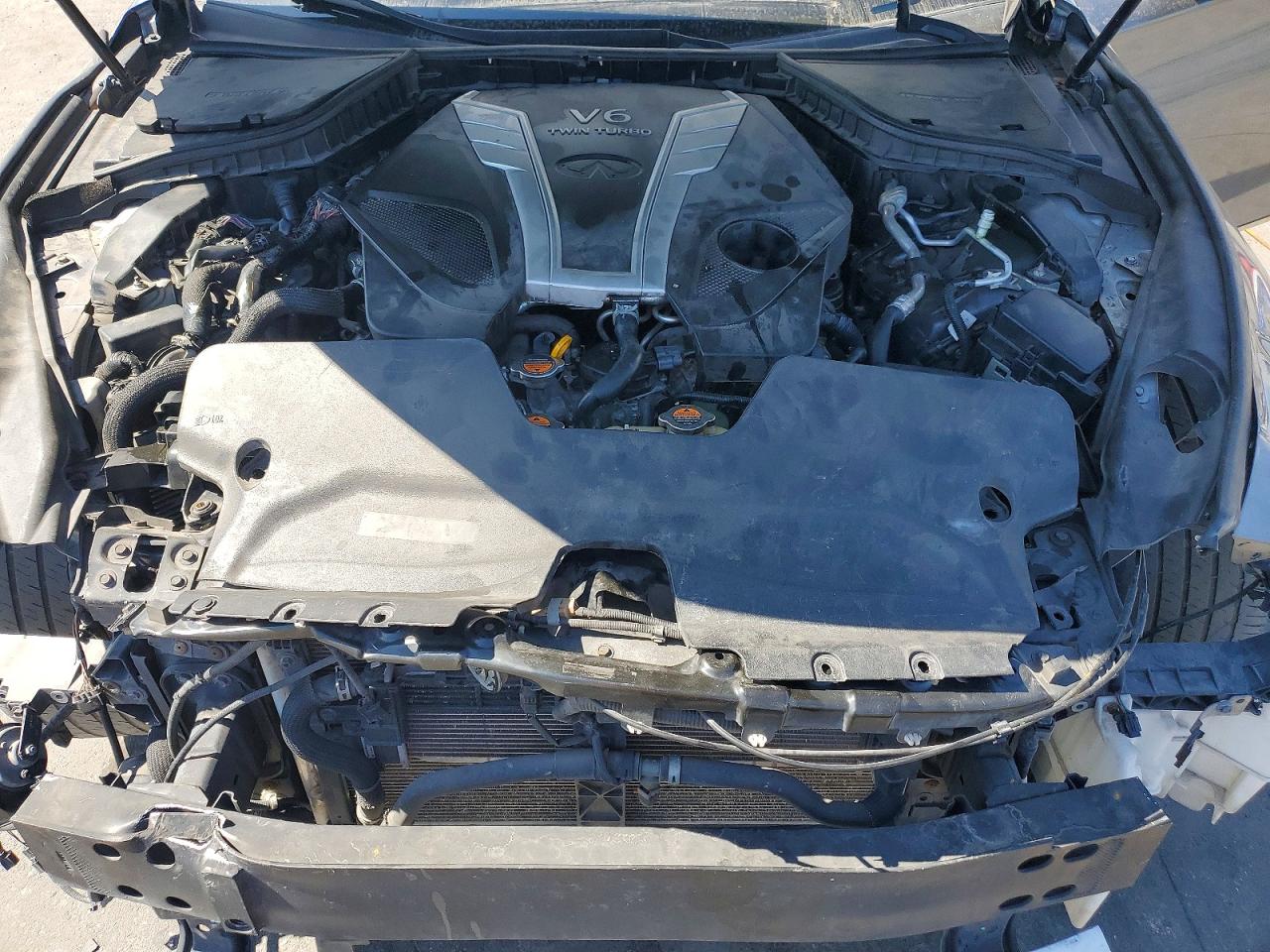 INFINITI Q50 Luxe