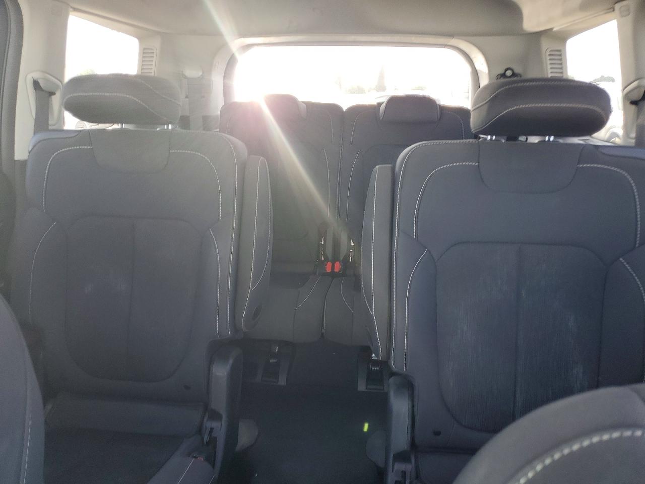 Jeep Cherokee L Laredo
