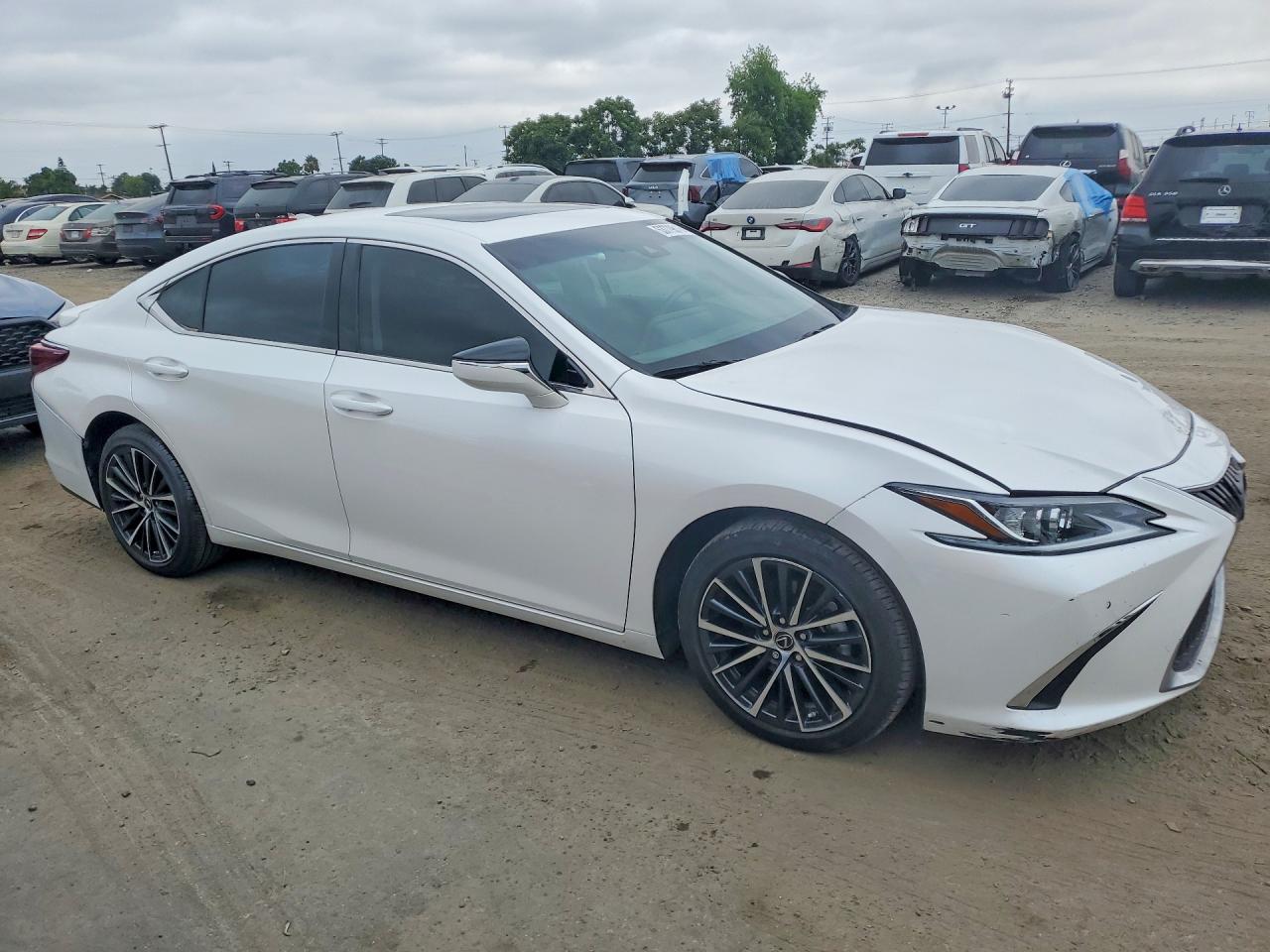 Lexus Es Base