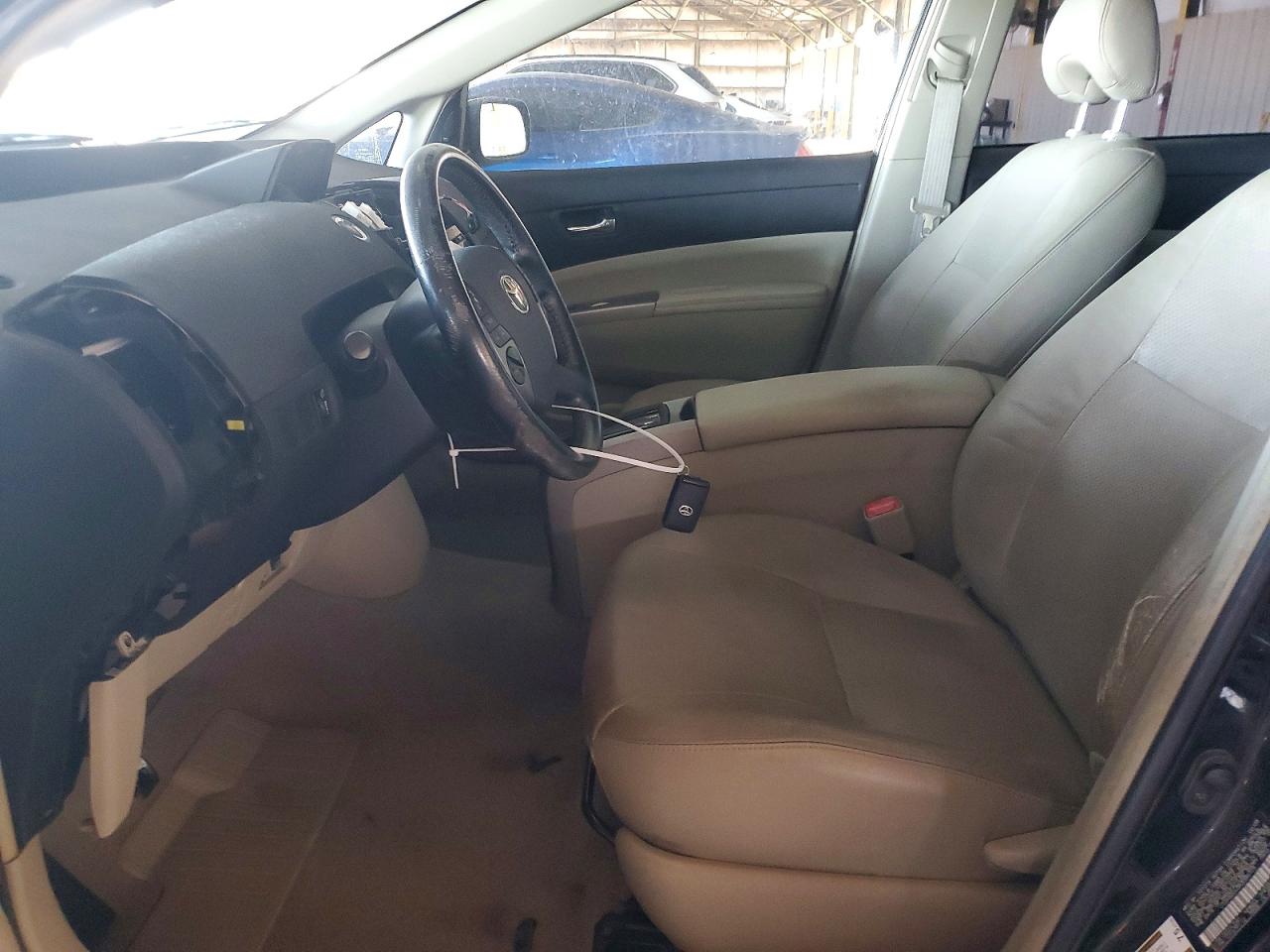 Toyota Prius Base