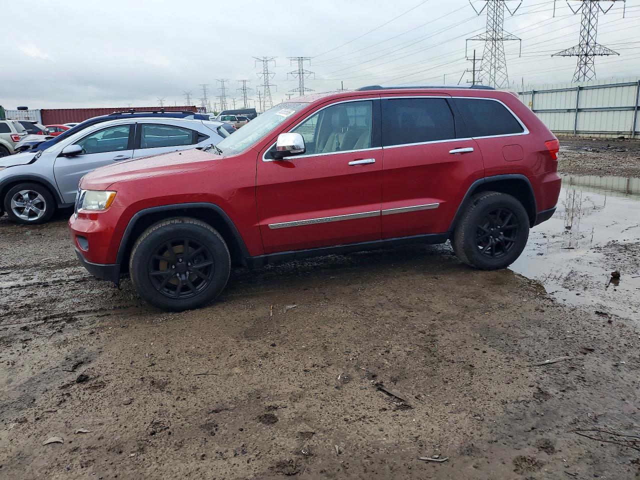 Salvage Jeep Cherokee Image