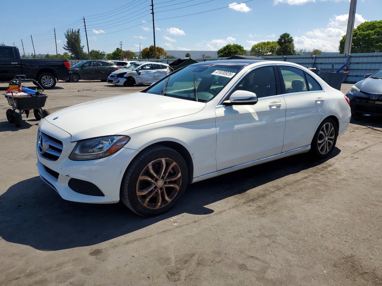Salvage Mercedes-Benz C-Class Image