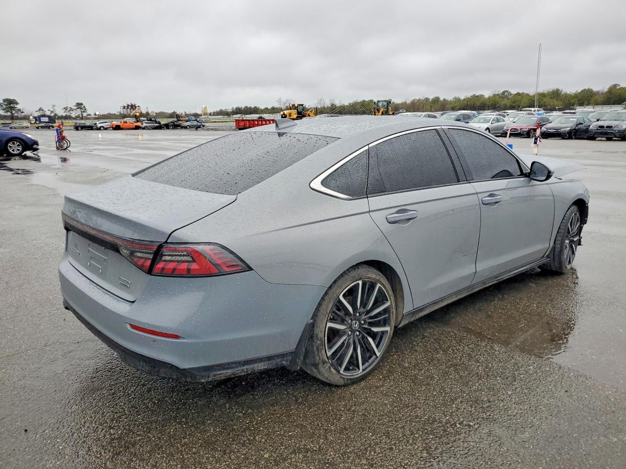 Honda Accord Touring Hybrid