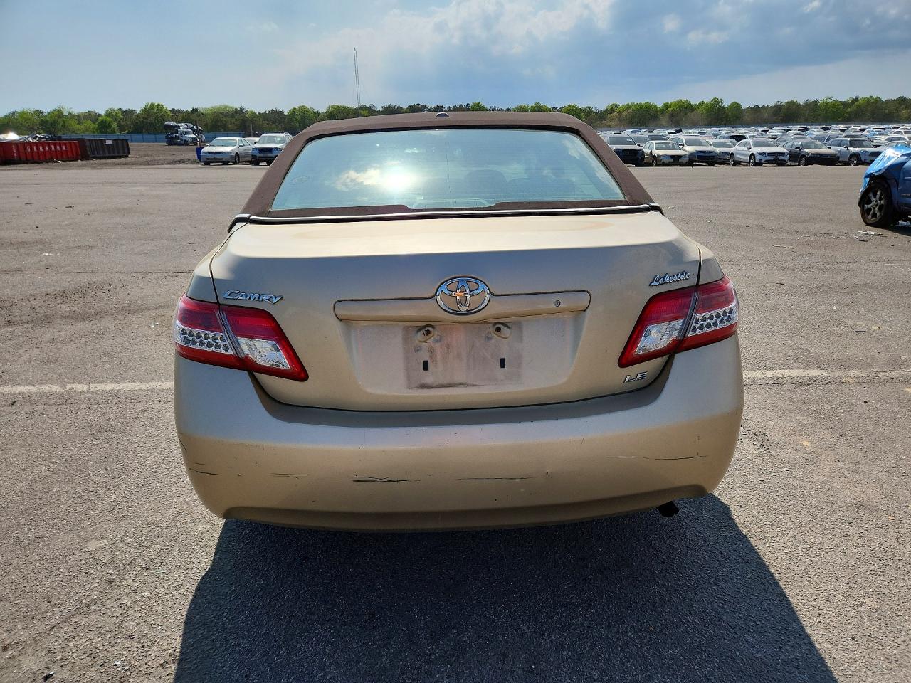 Toyota Camry Le