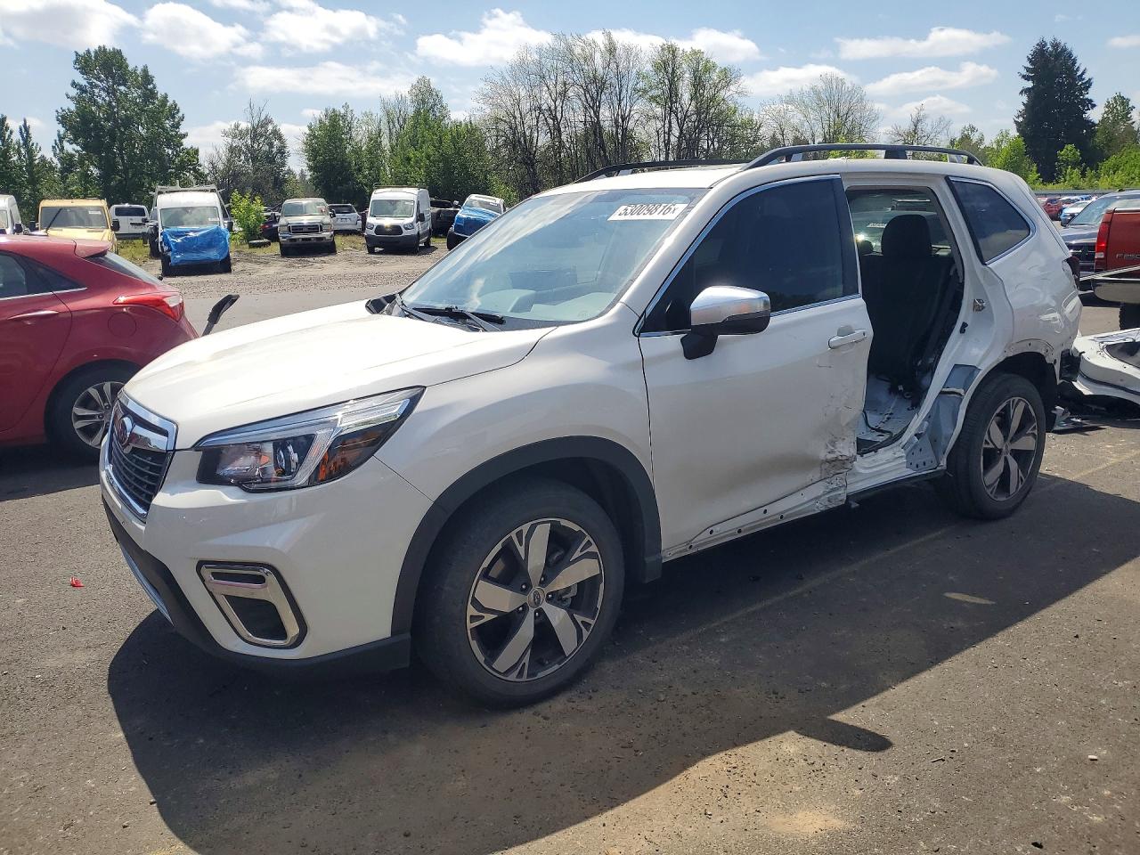 Salvage Subaru Forester Image