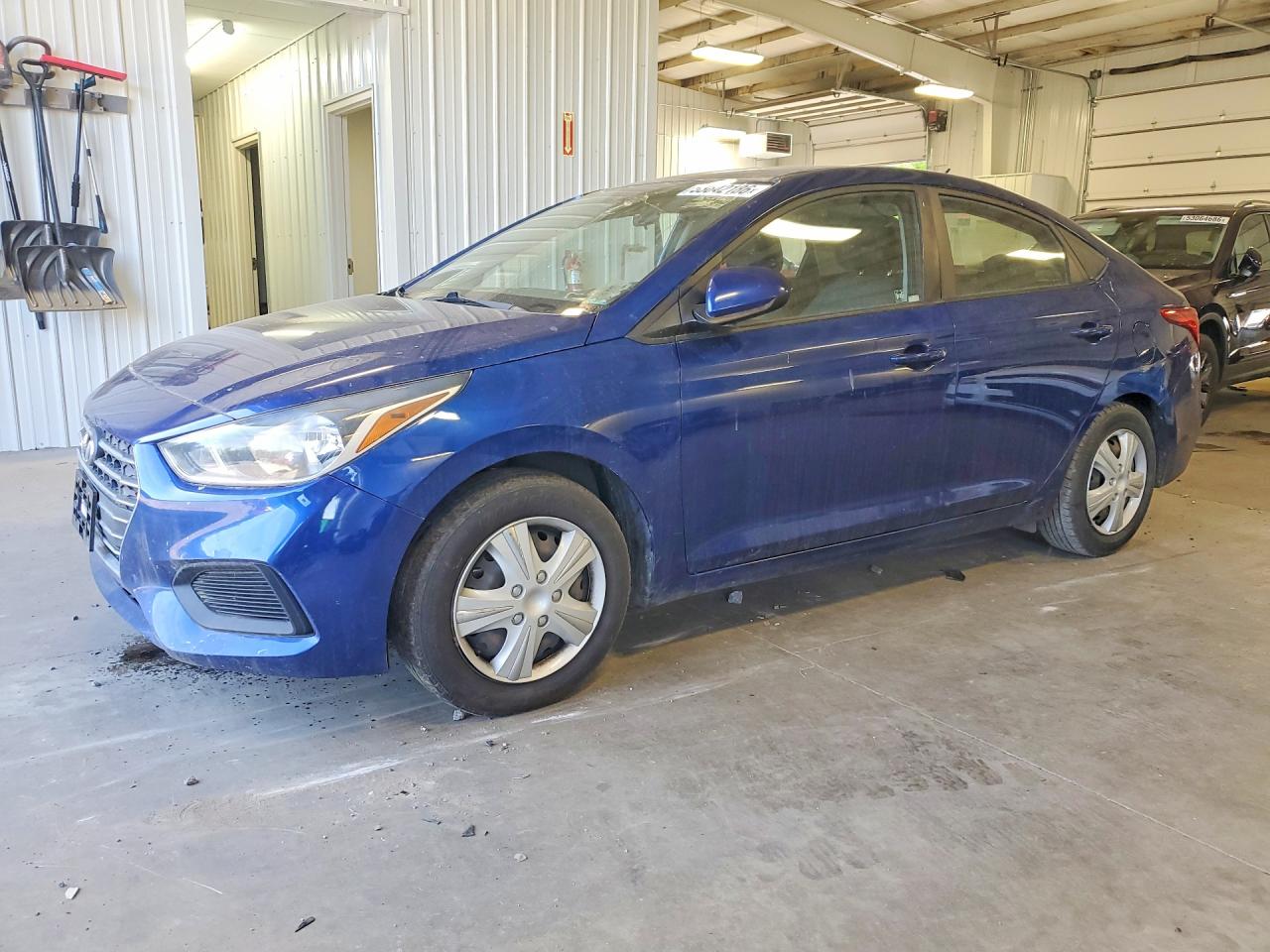 Salvage Hyundai ACCENT Image