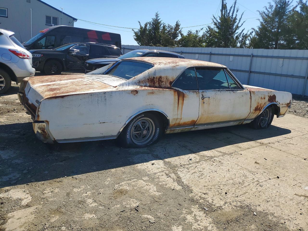 Oldsmobile Cutlass 442