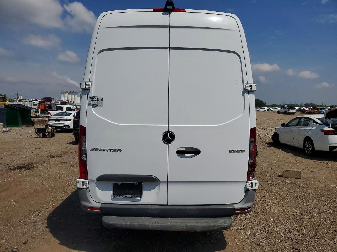 Mercedes-Benz Sprinter 2500