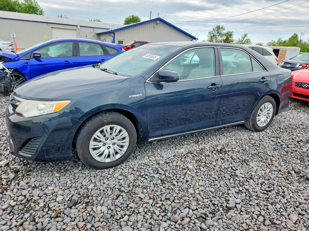 Salvage Toyota Camry Image