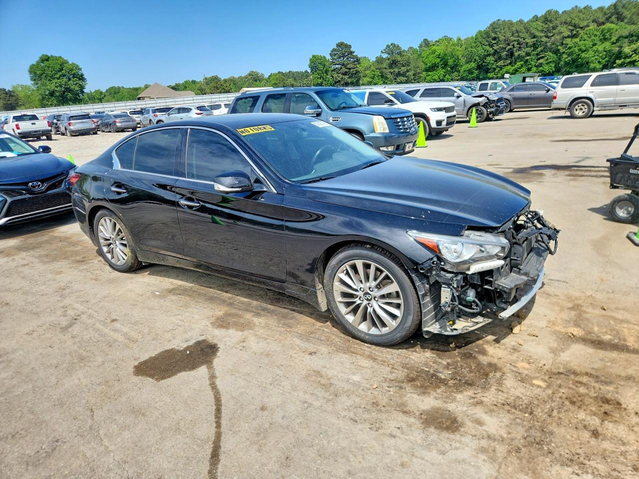 INFINITI Q50 Luxe