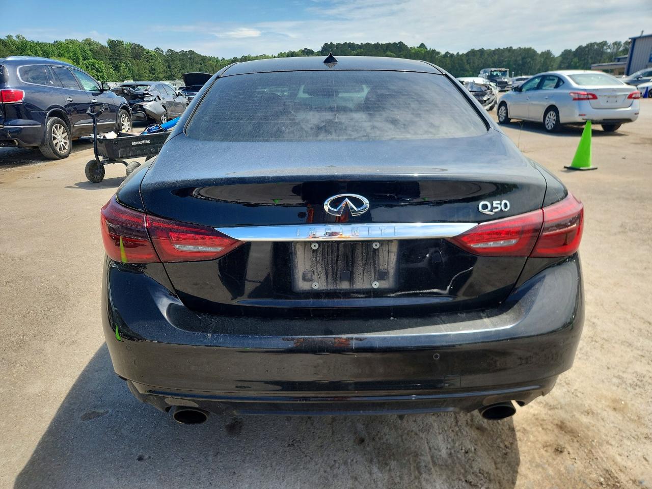 INFINITI Q50 Luxe