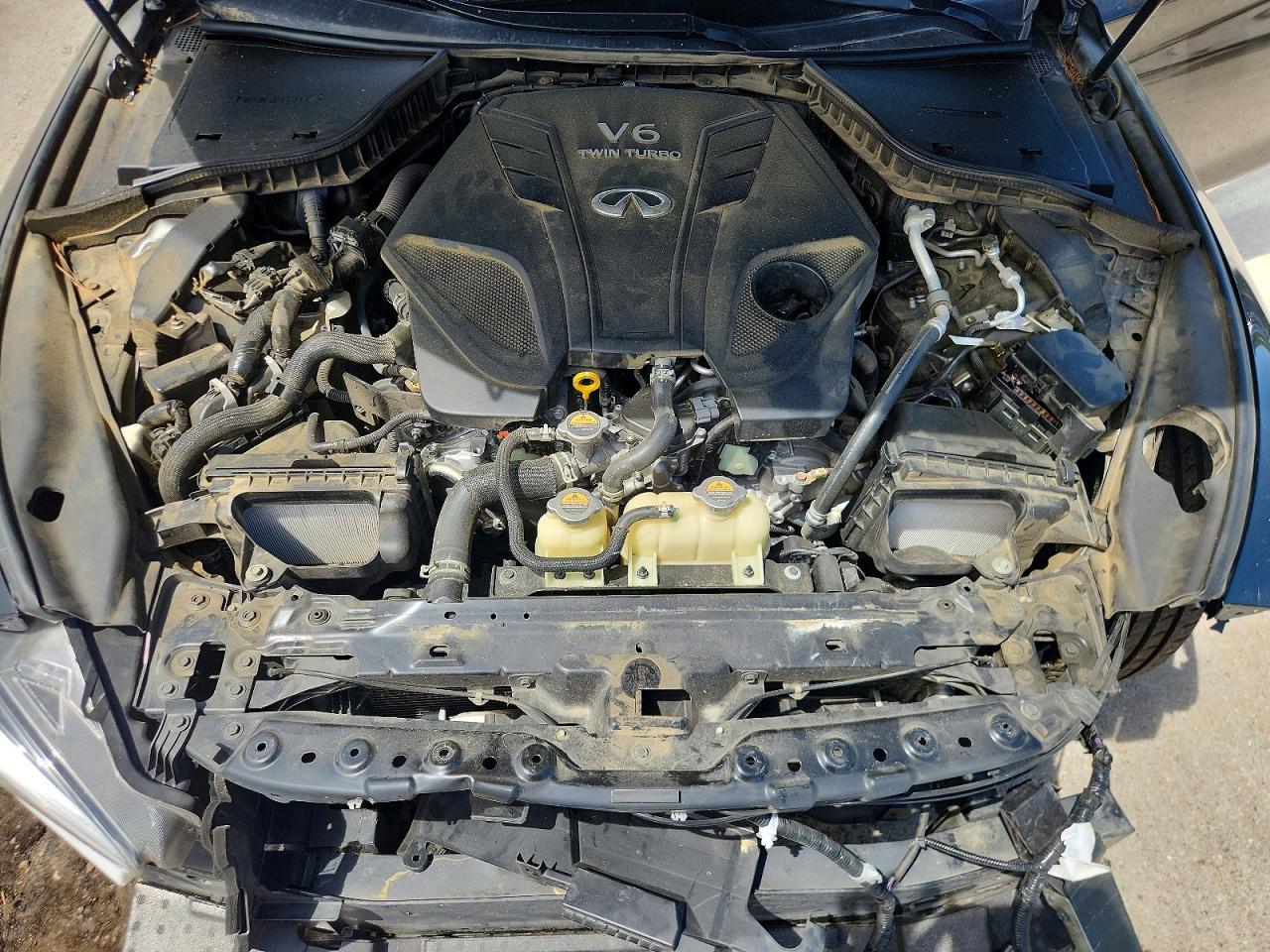 INFINITI Q50 Luxe