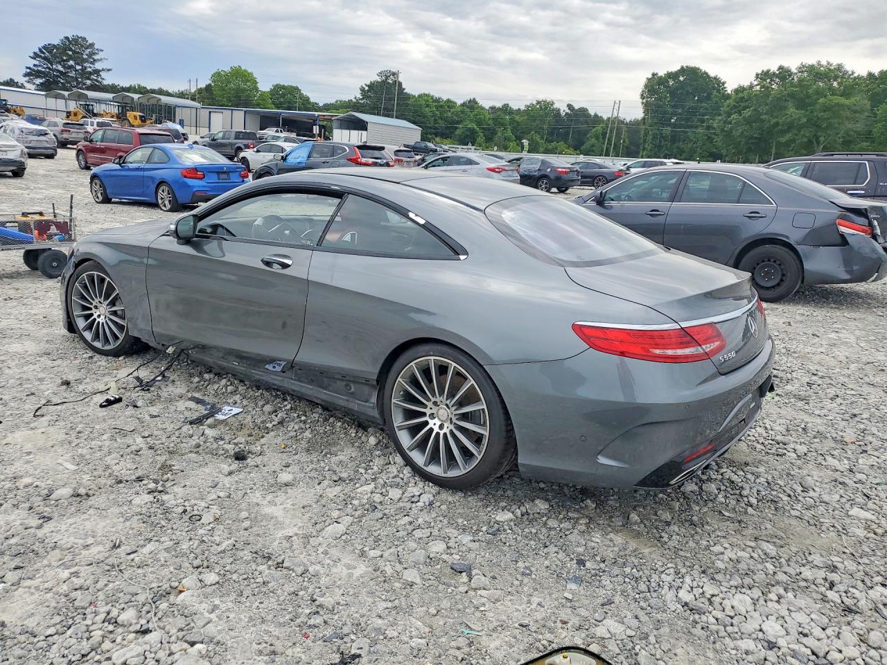 Mercedes-Benz S-Class 550