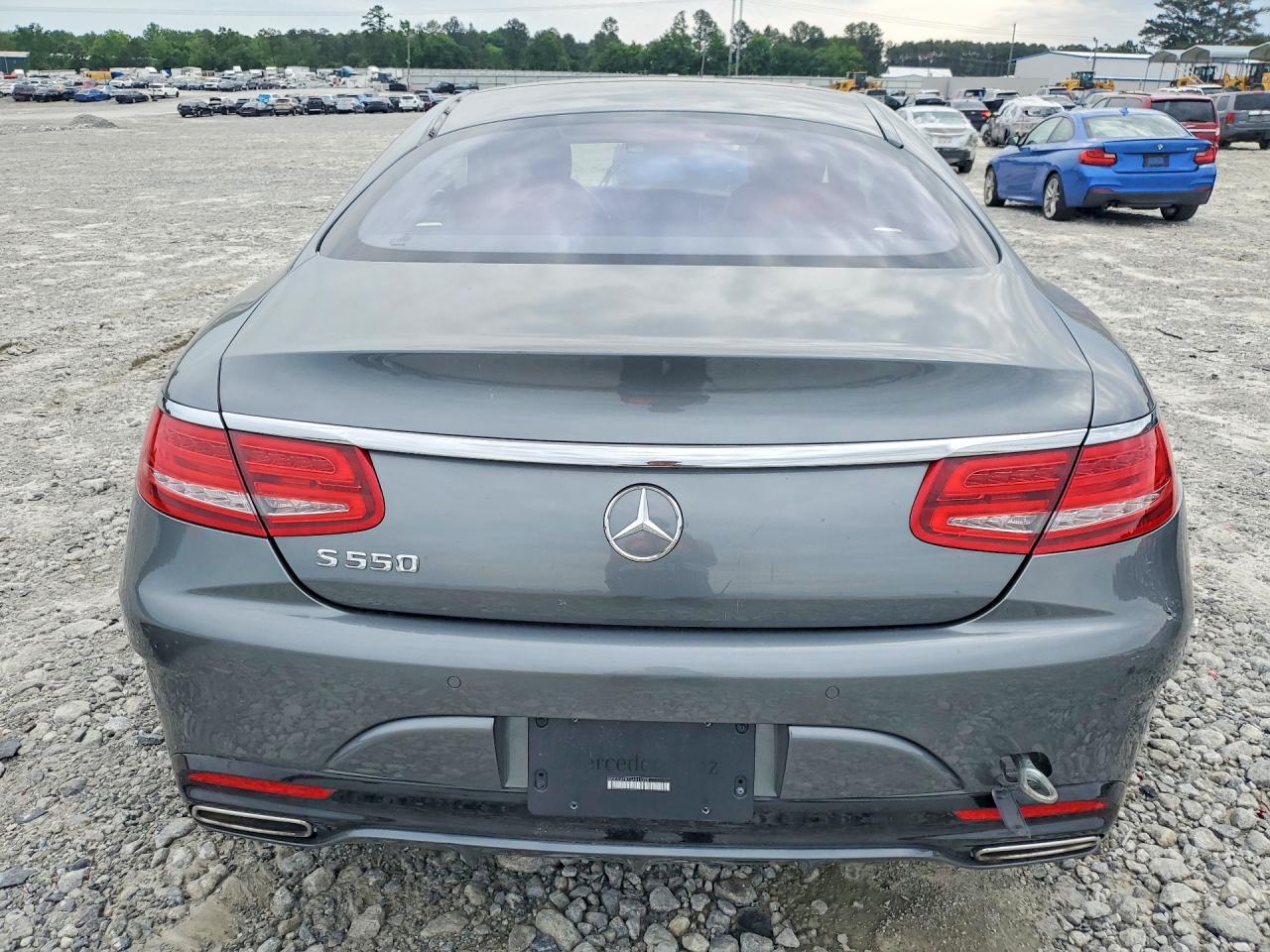 Mercedes-Benz S-Class 550