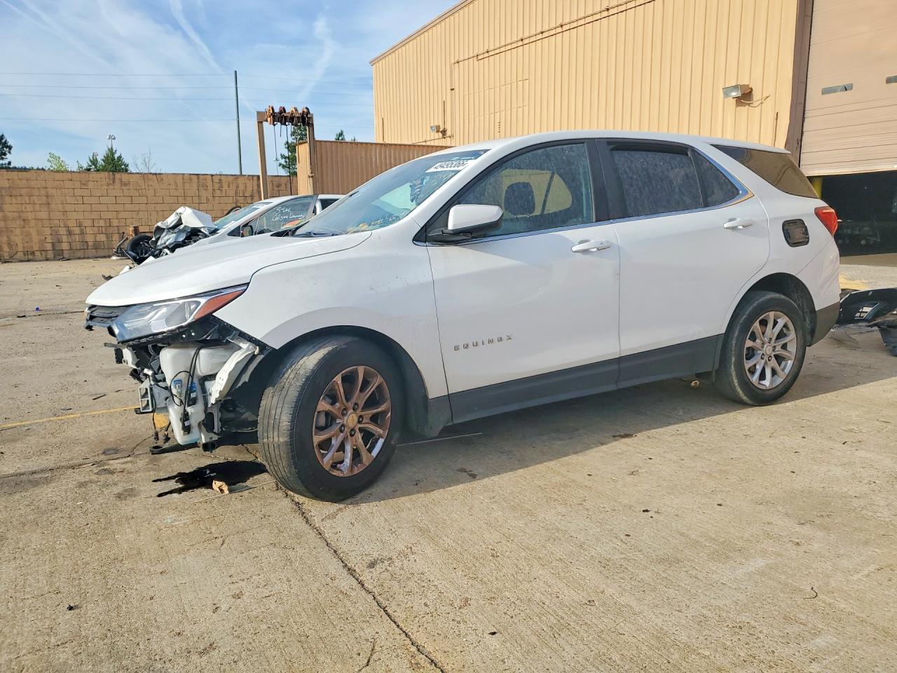 Salvage Chevrolet Equinox Image