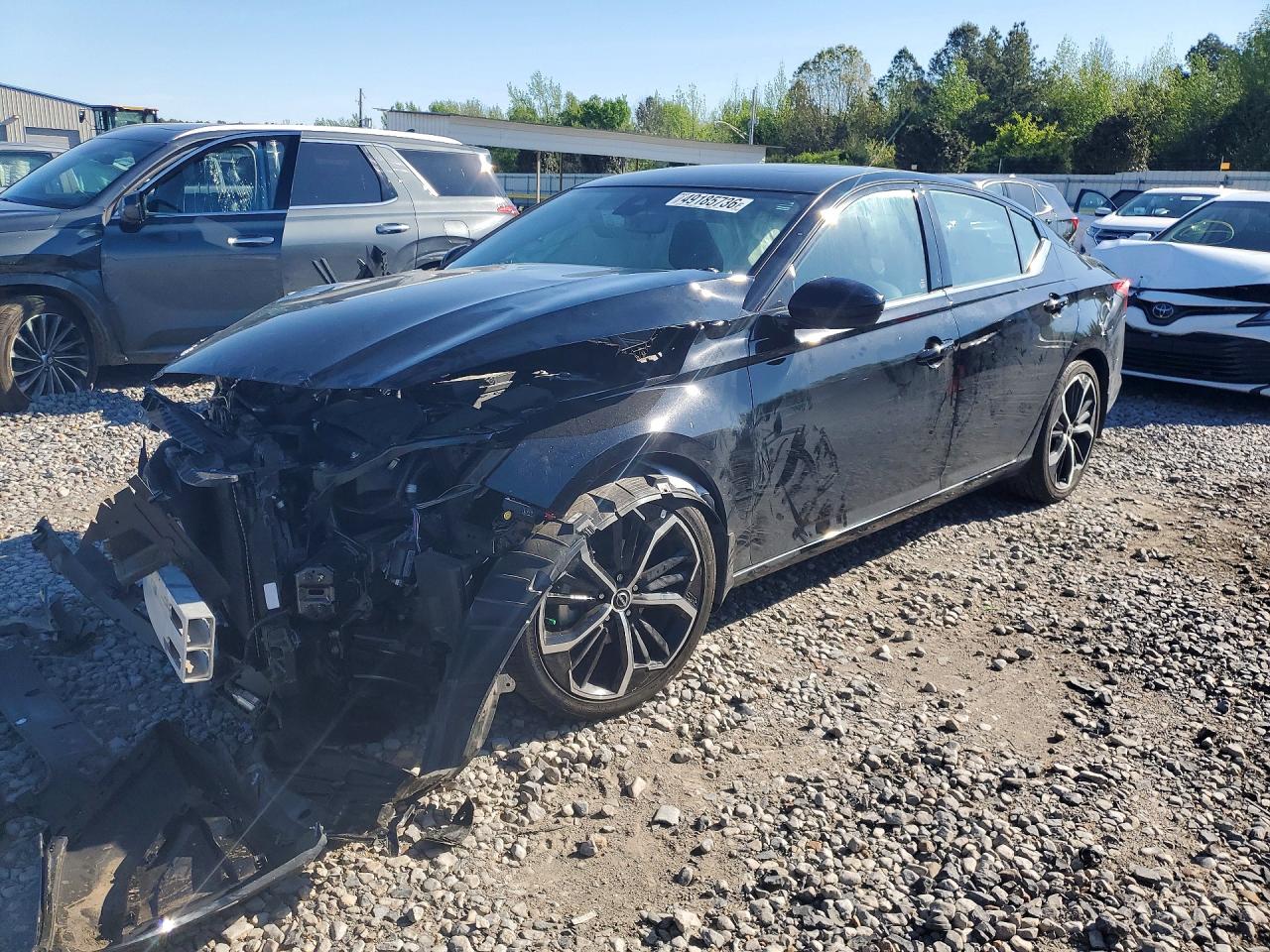 Salvage Nissan Altima Image