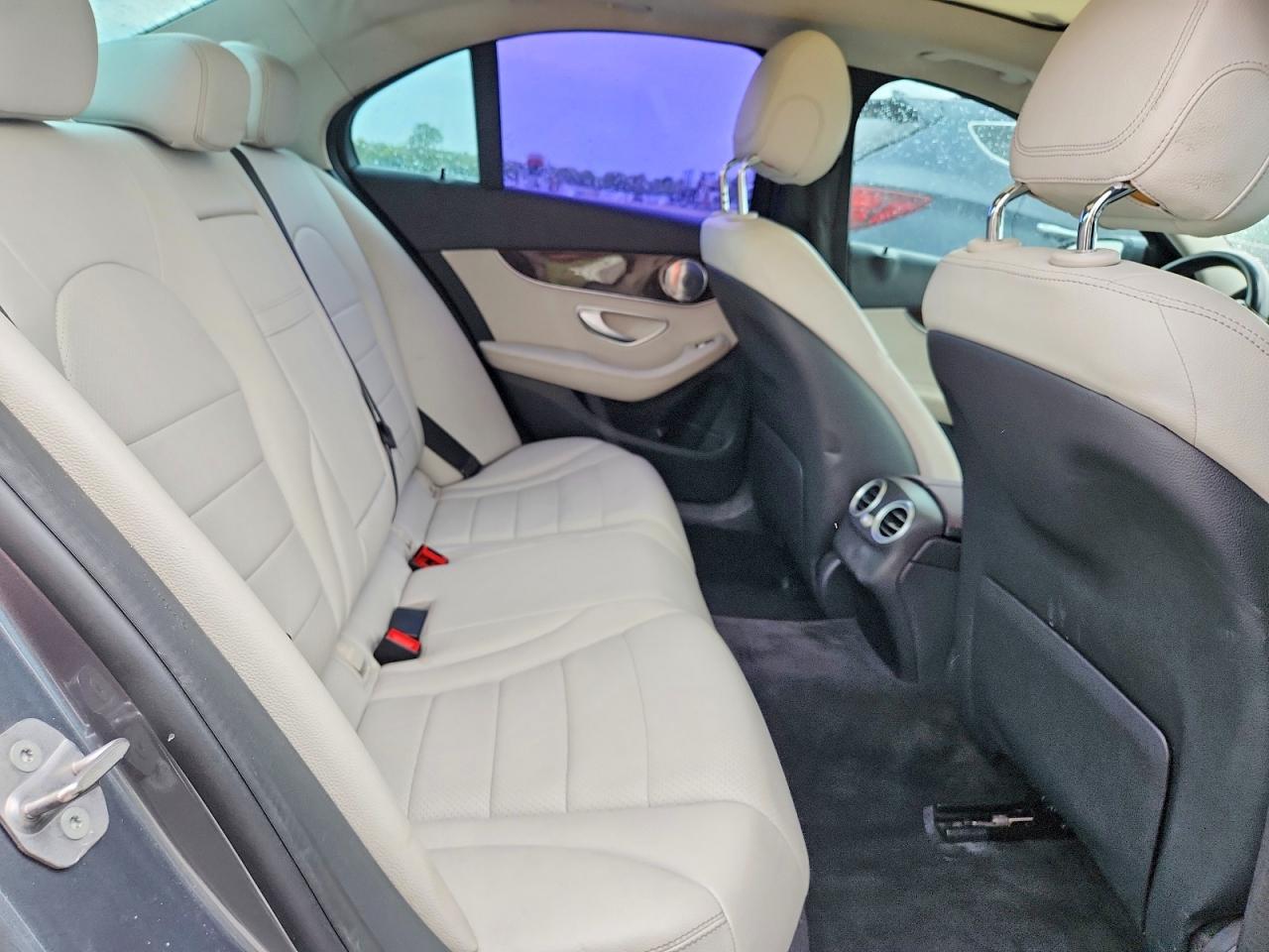 Mercedes-Benz C-Class 300