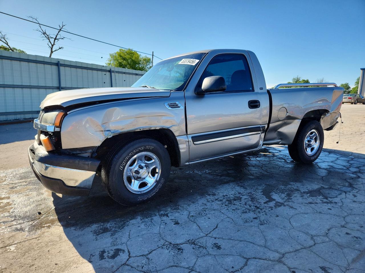 Salvage Chevrolet Silverado Image