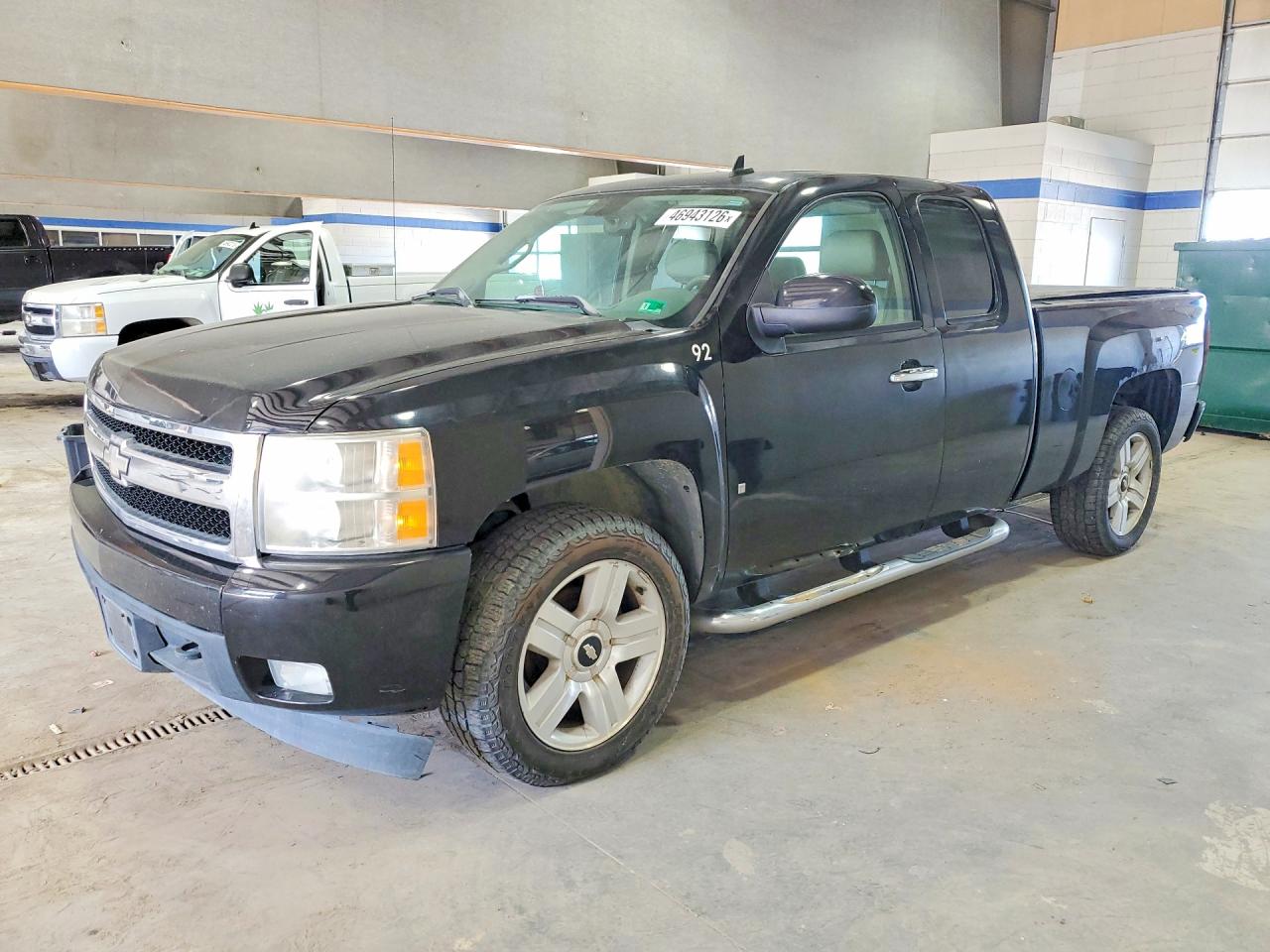 Salvage Chevrolet Silverado Image