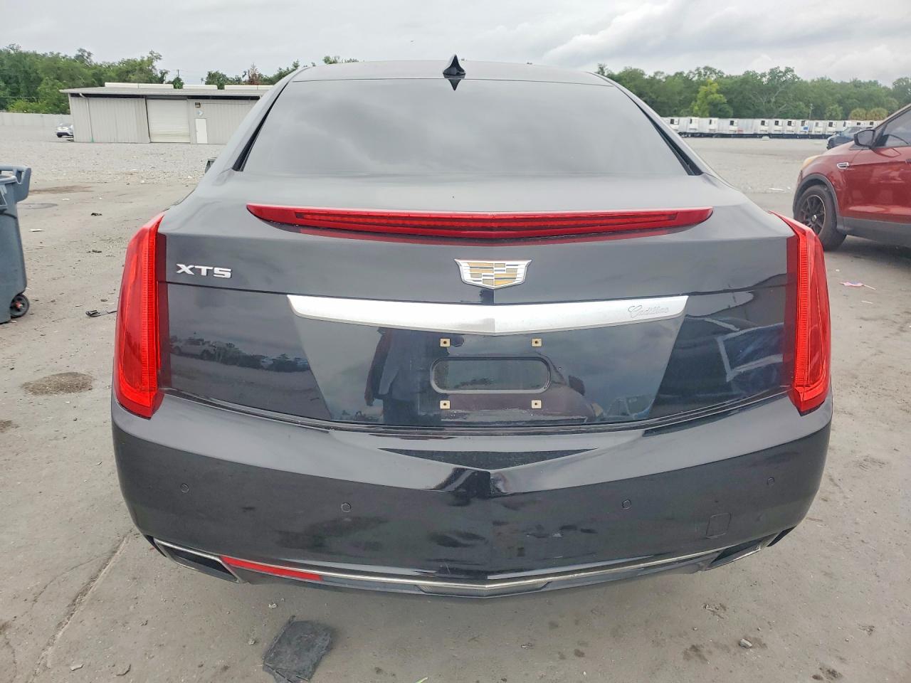 Cadillac XTS Luxury Collection