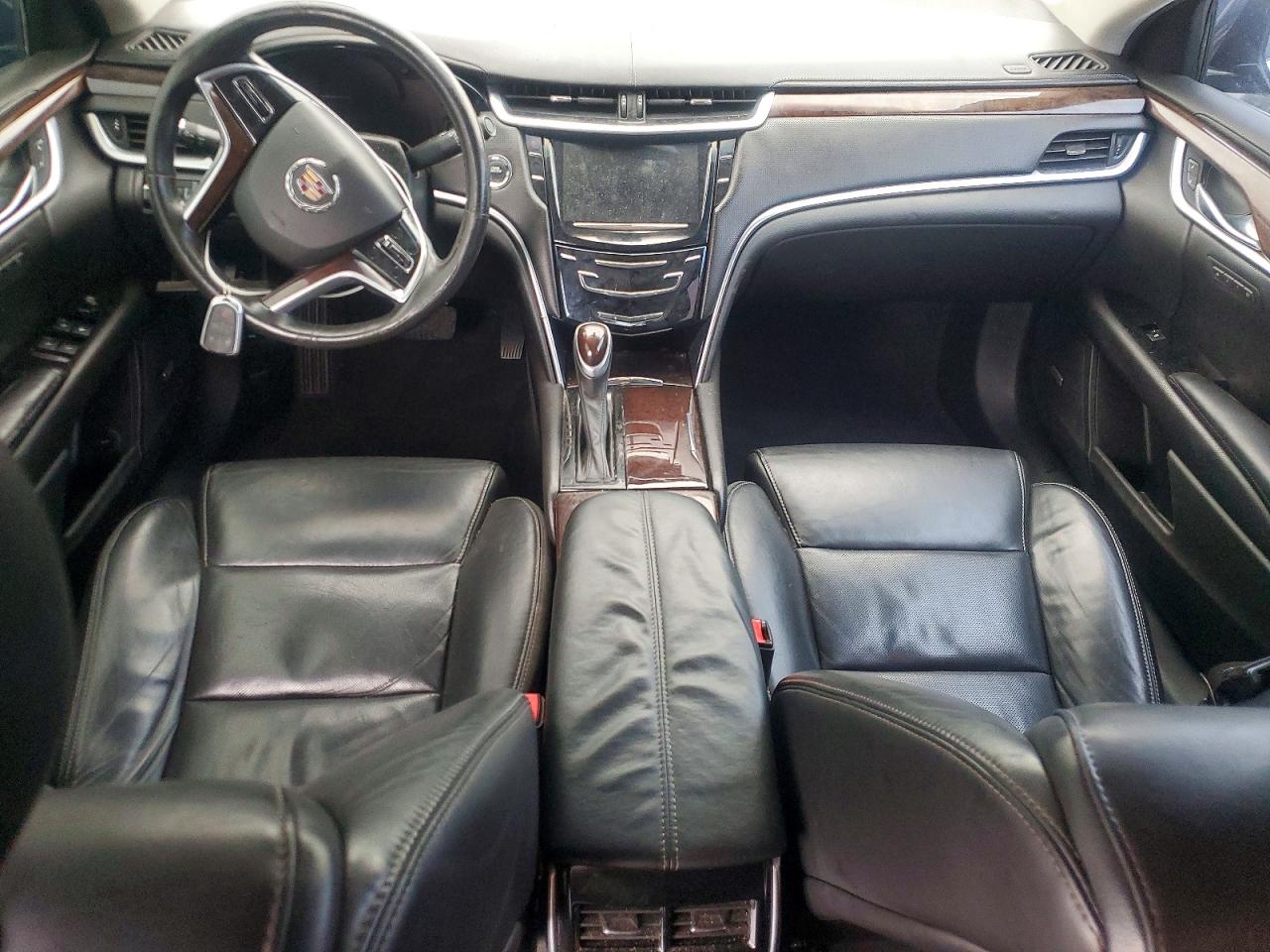 Cadillac XTS Luxury Collection