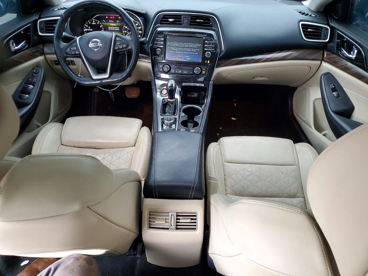 Nissan Maxima Platinum
