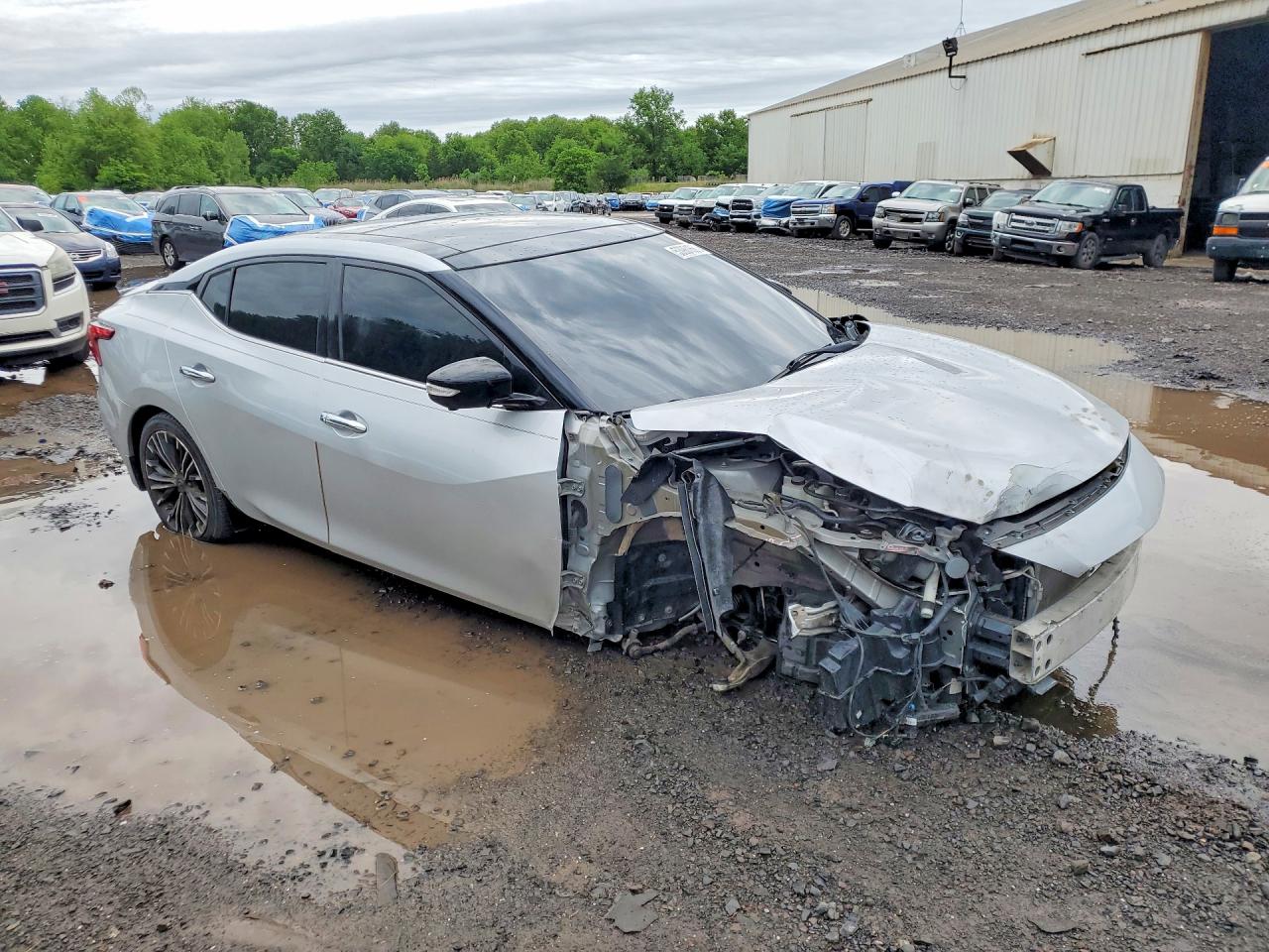 Nissan Maxima Platinum