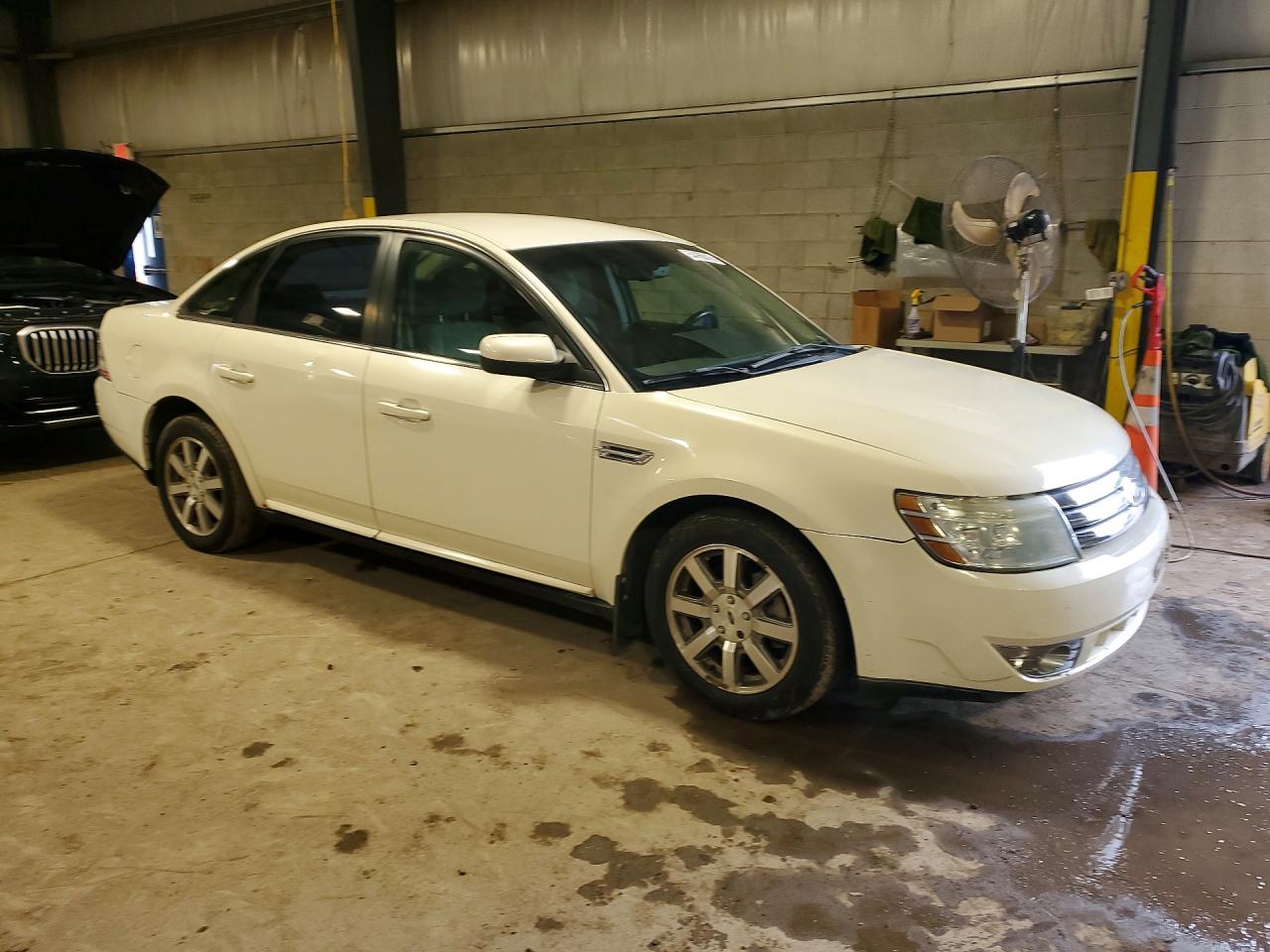 Ford Taurus Sel