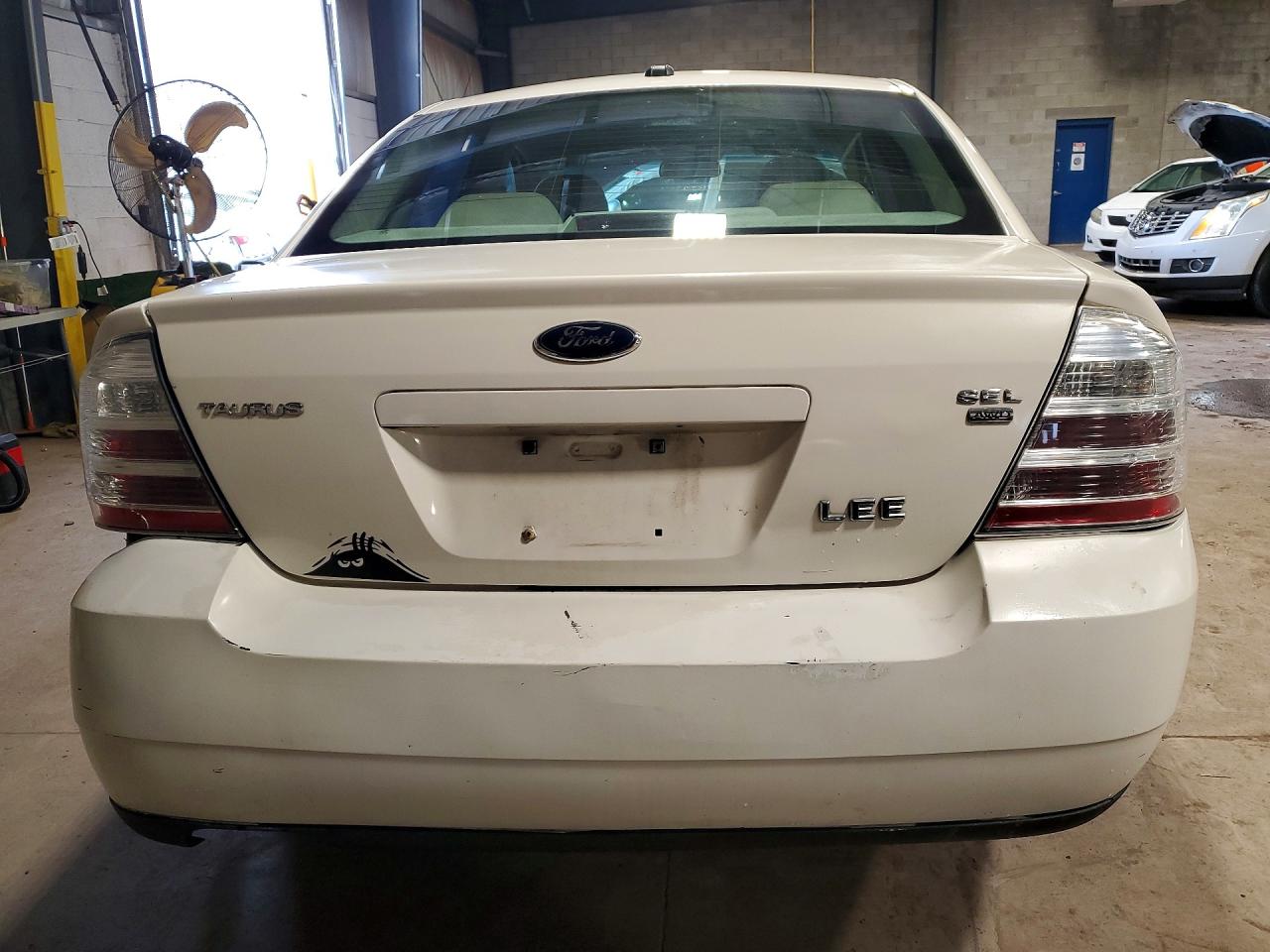 Ford Taurus Sel