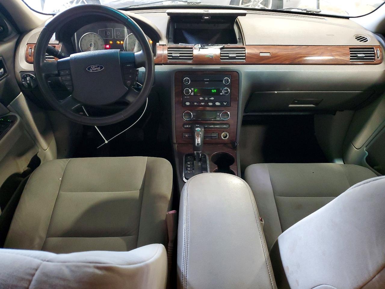 Ford Taurus Sel