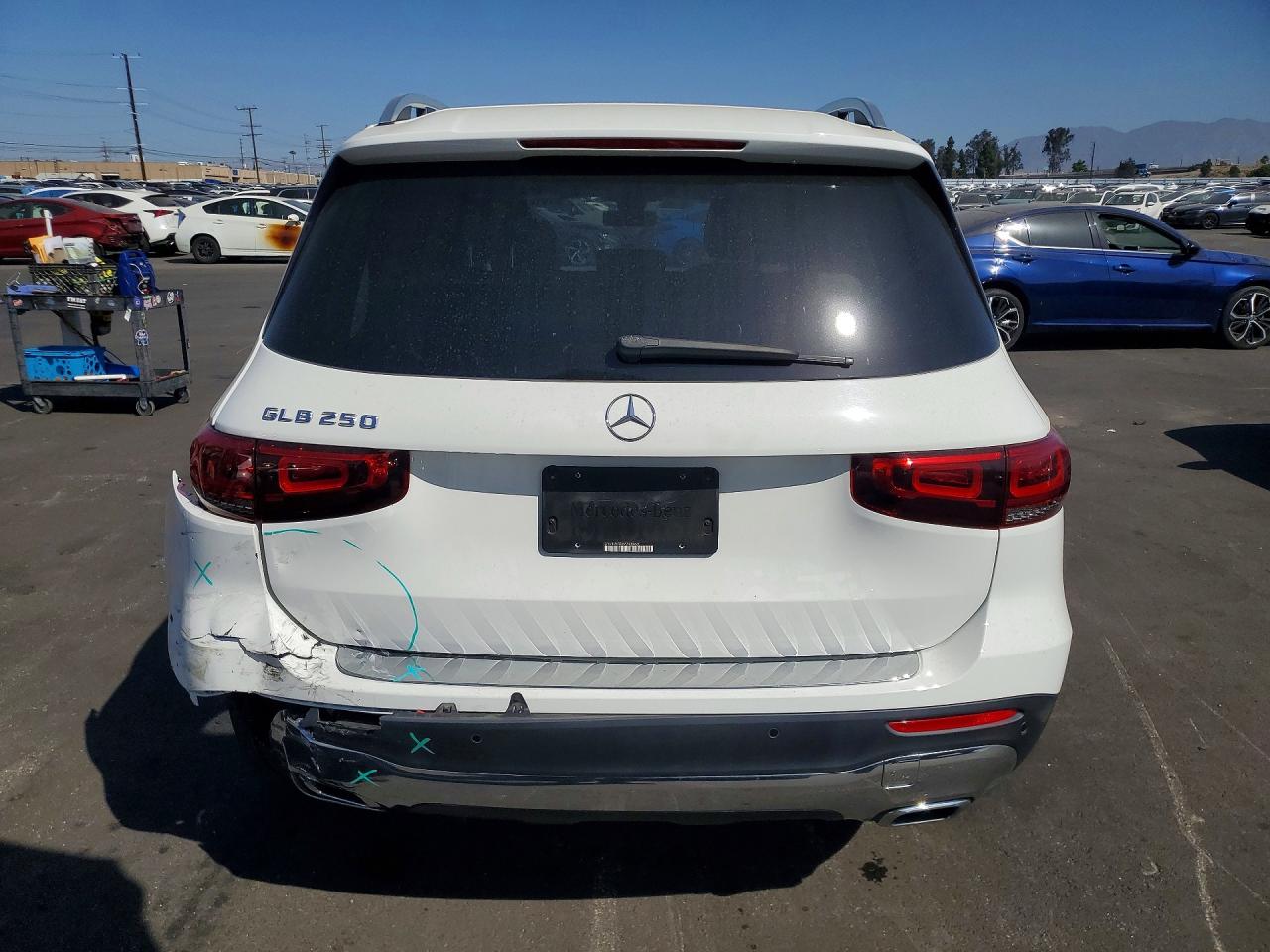 Mercedes-Benz GLB 250