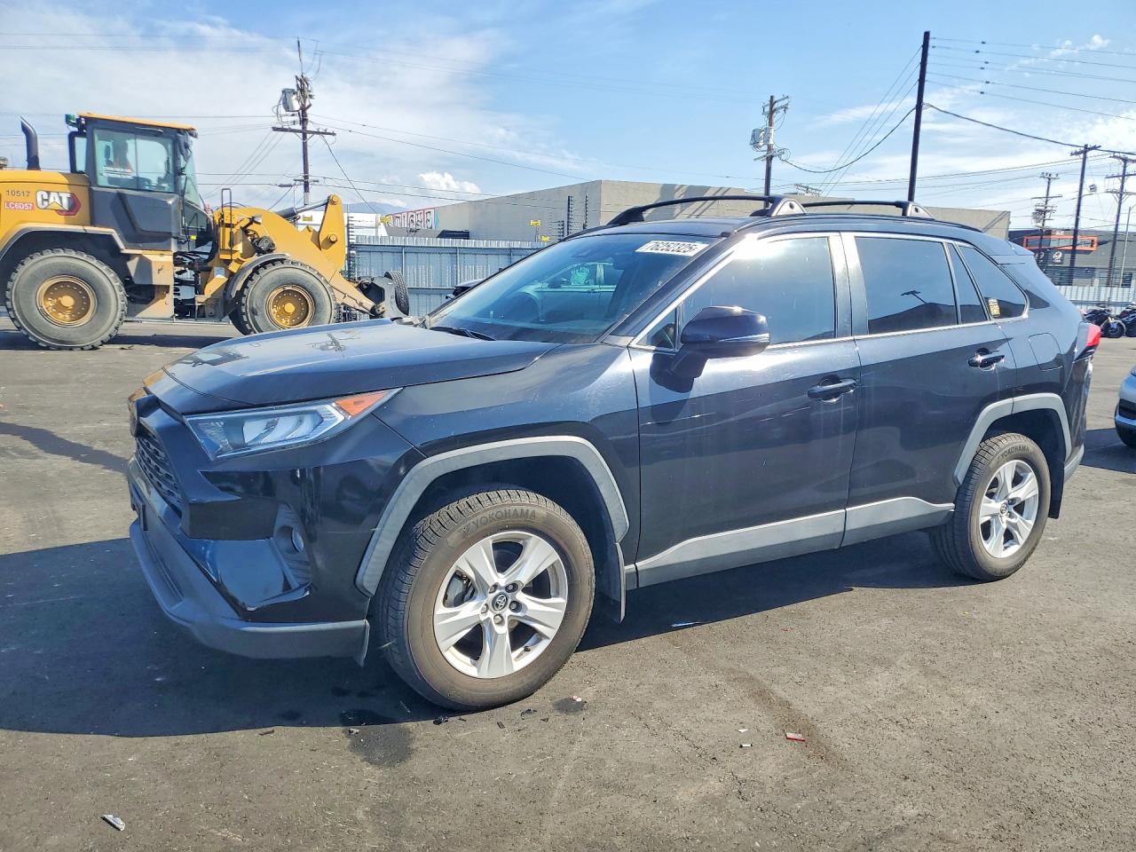 Salvage Toyota RAV4 Image