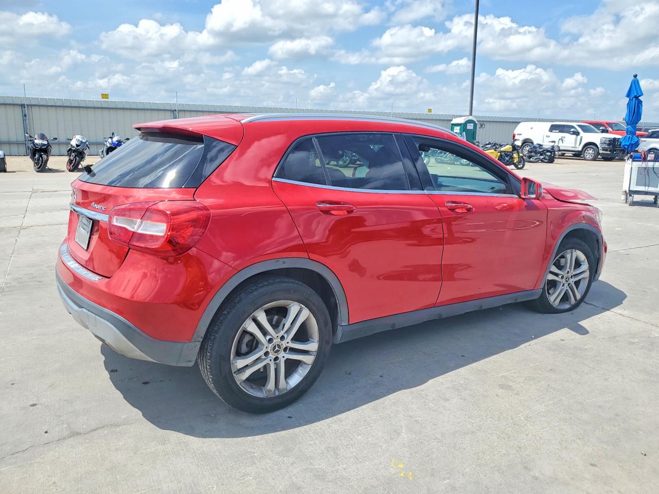 Mercedes-Benz GLA 250 4matic