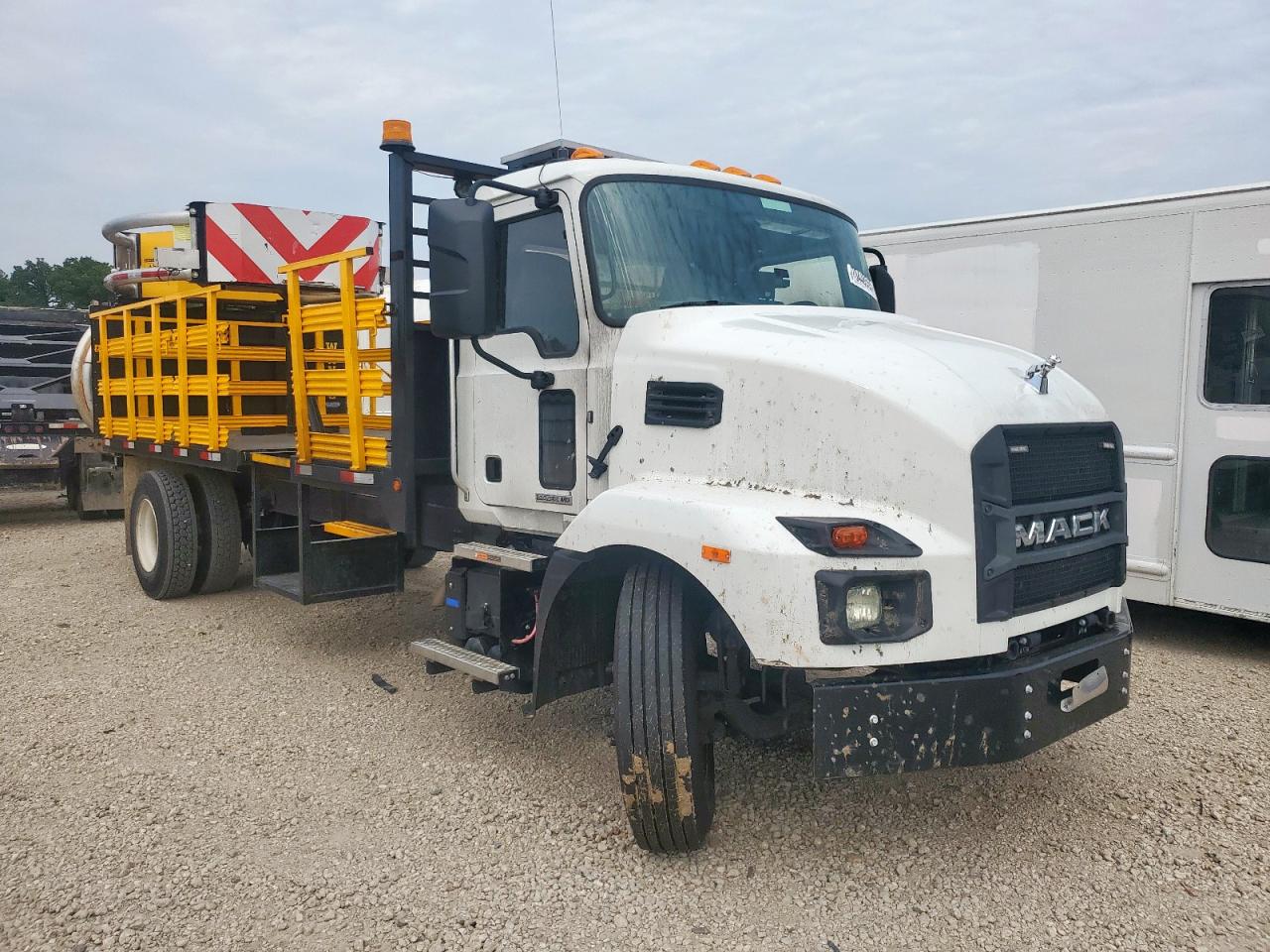 Salvage Mack Md Image