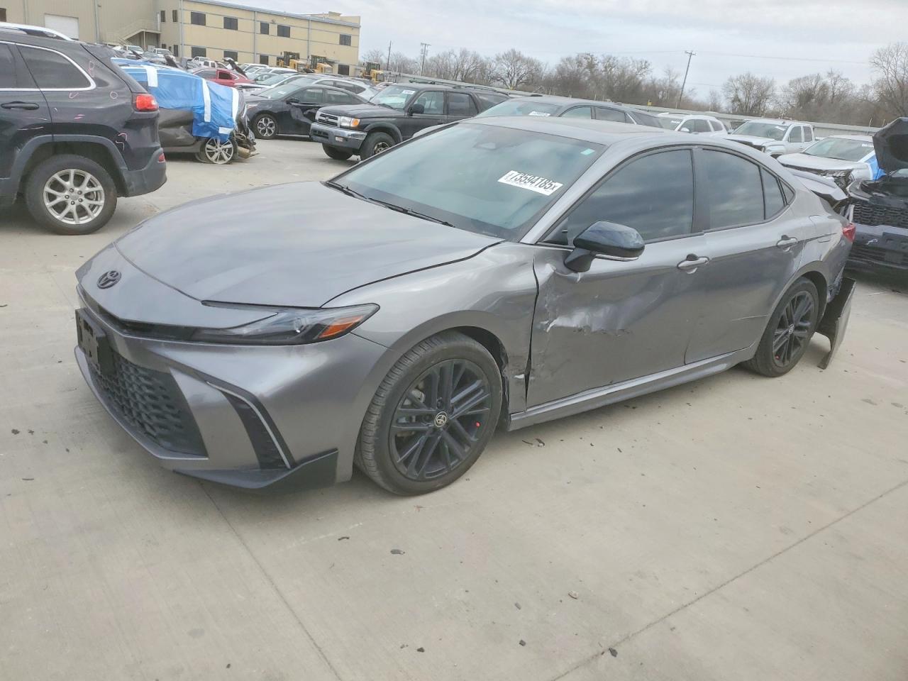 Salvage Toyota Camry Image