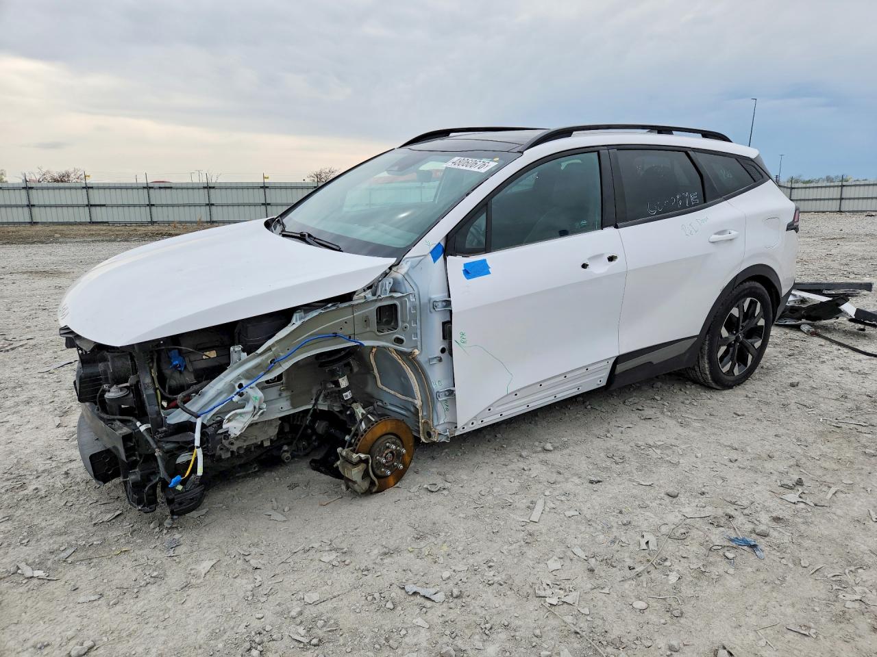 Salvage Kia Sportage Image
