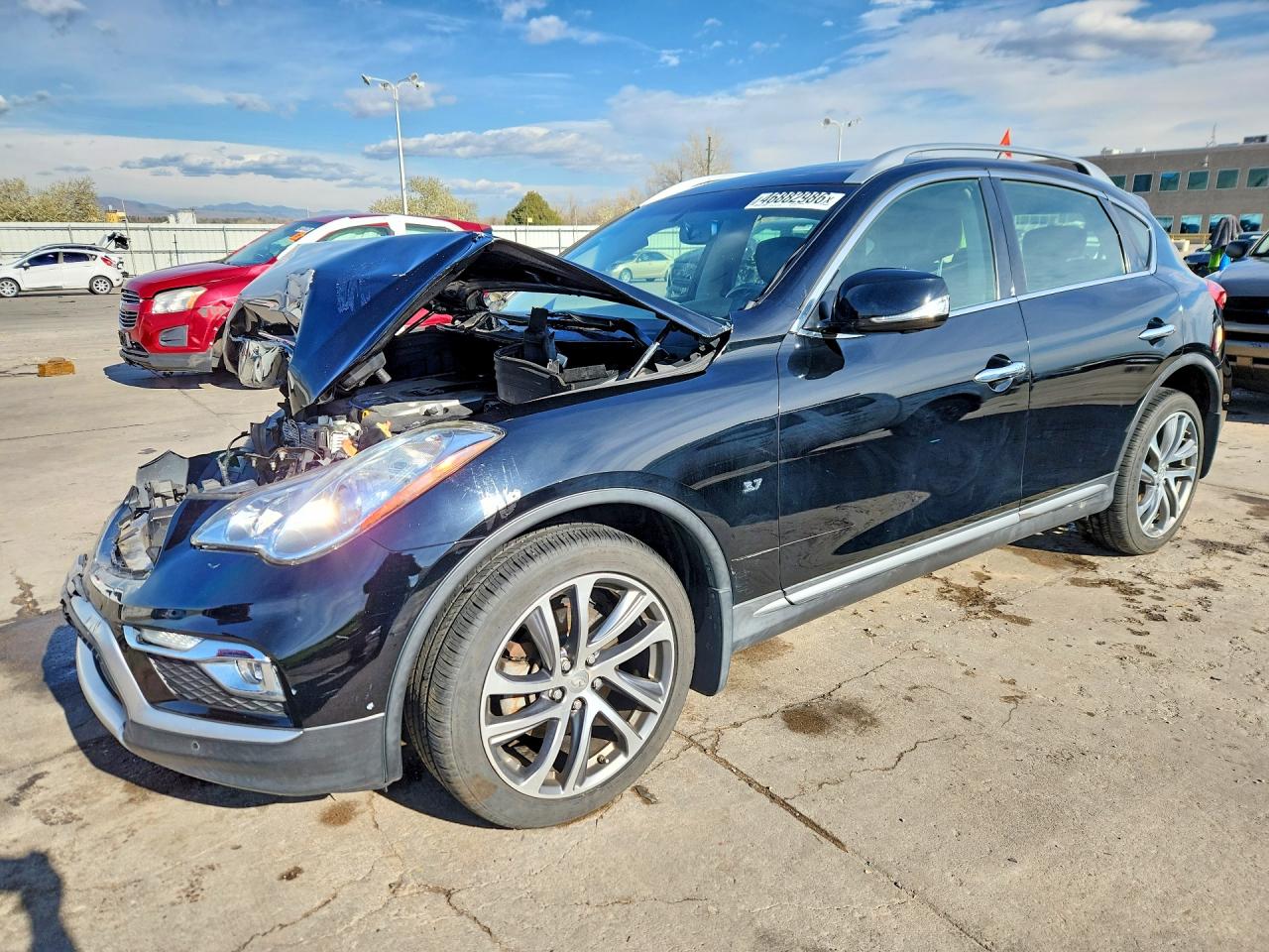 Salvage INFINITI Qx Image