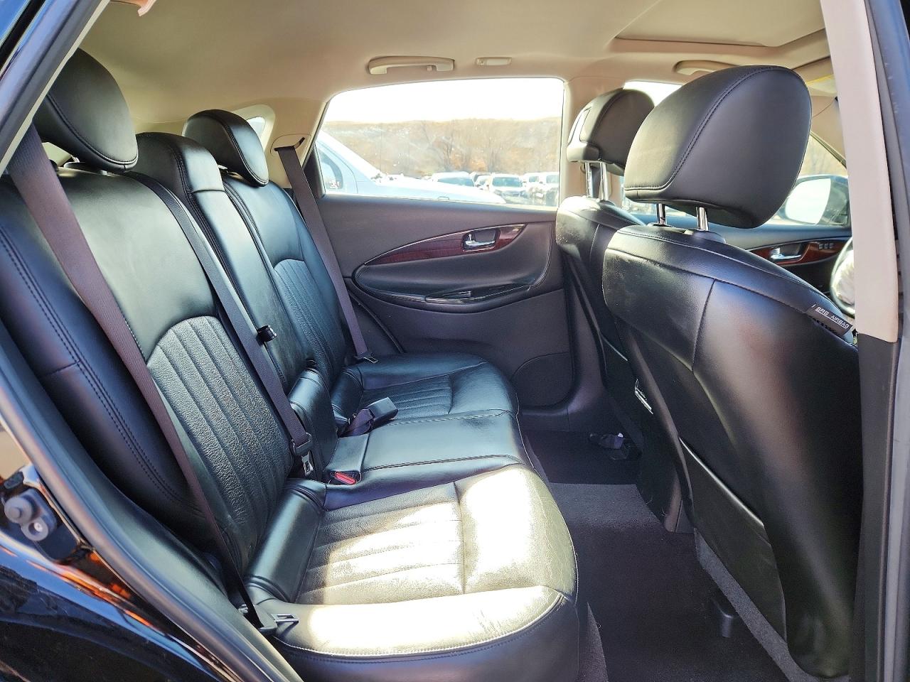 INFINITI Qx Base