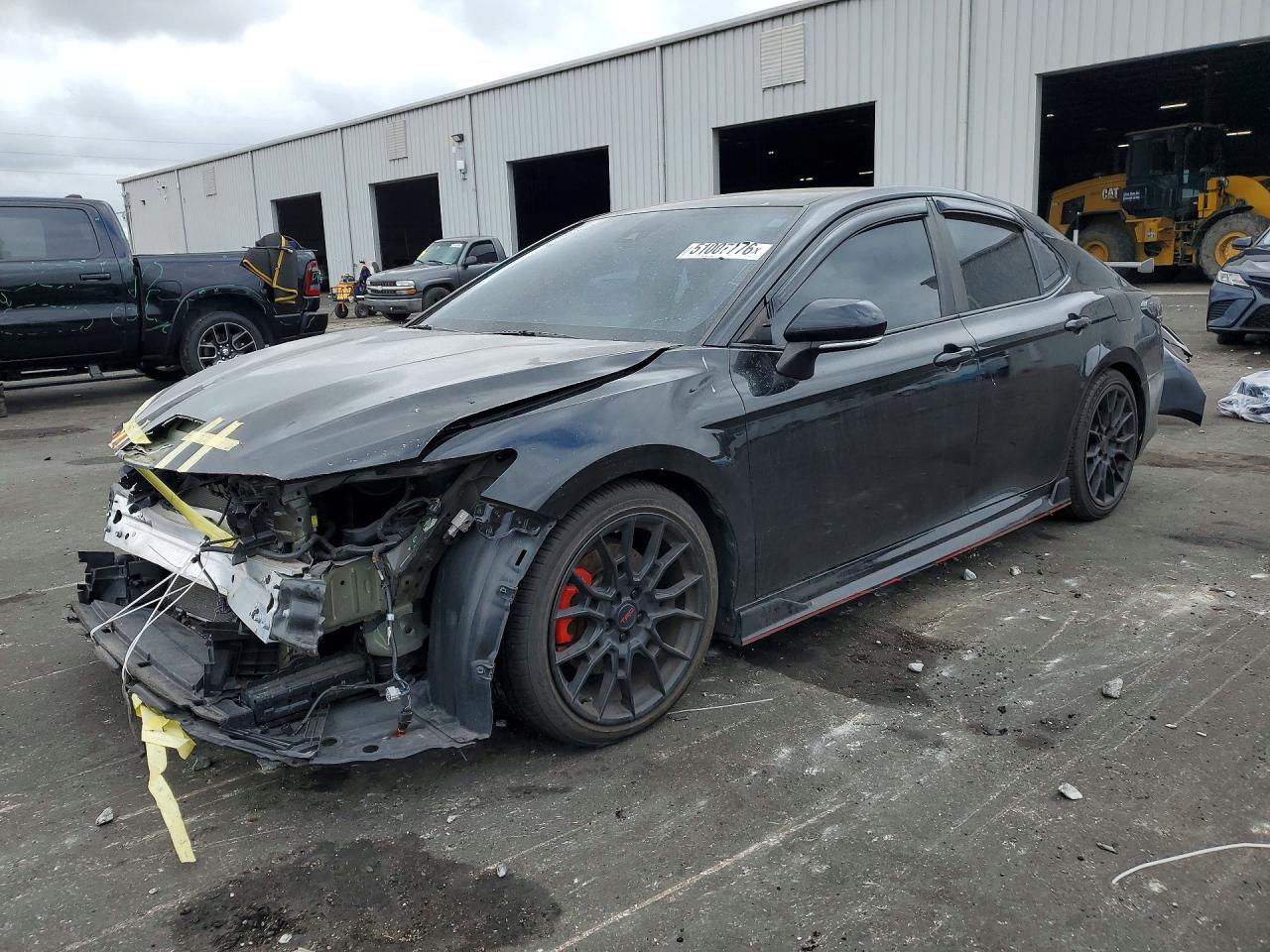 Salvage Toyota Camry Image