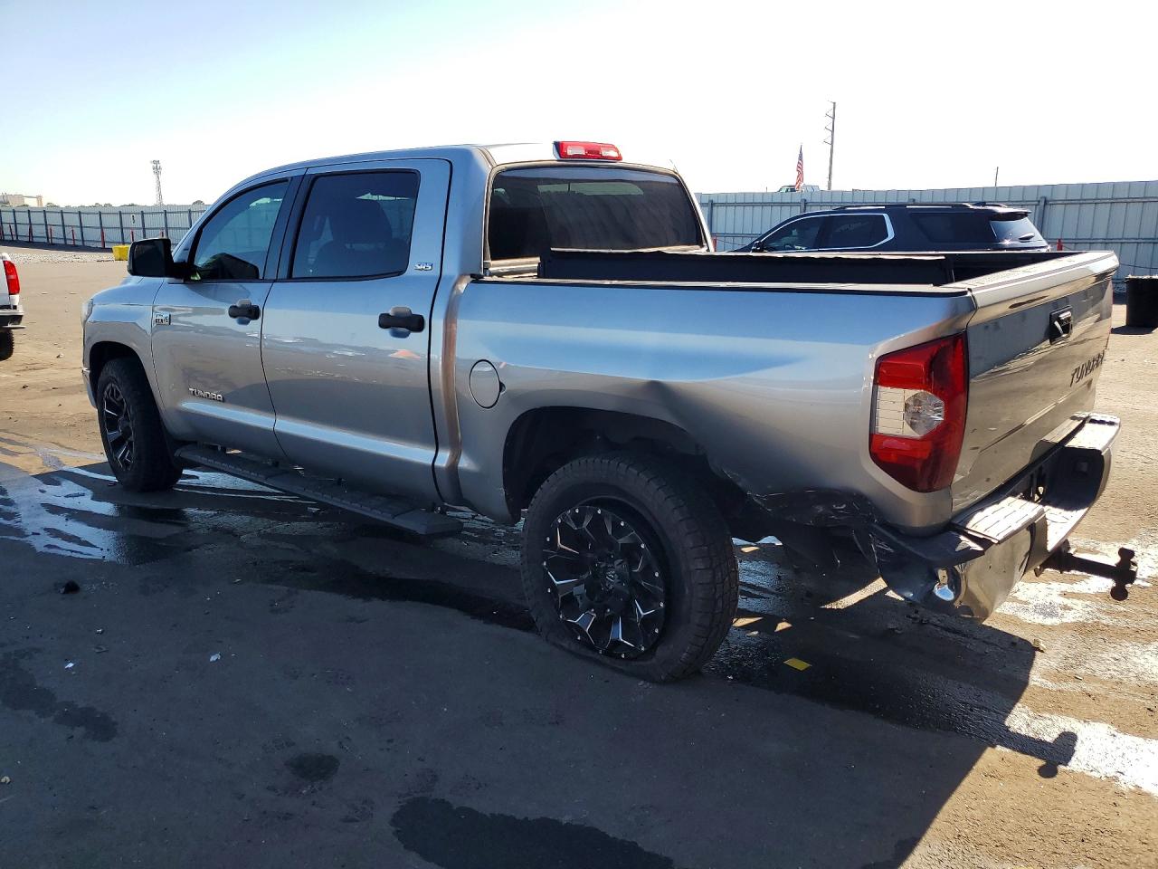 Toyota Tundra Crewmax Sr5