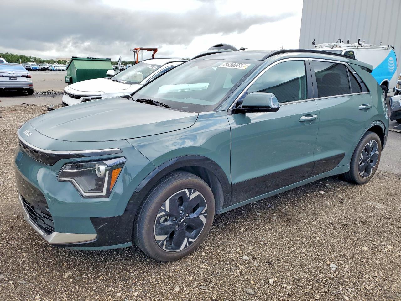 Salvage Kia Niro Image