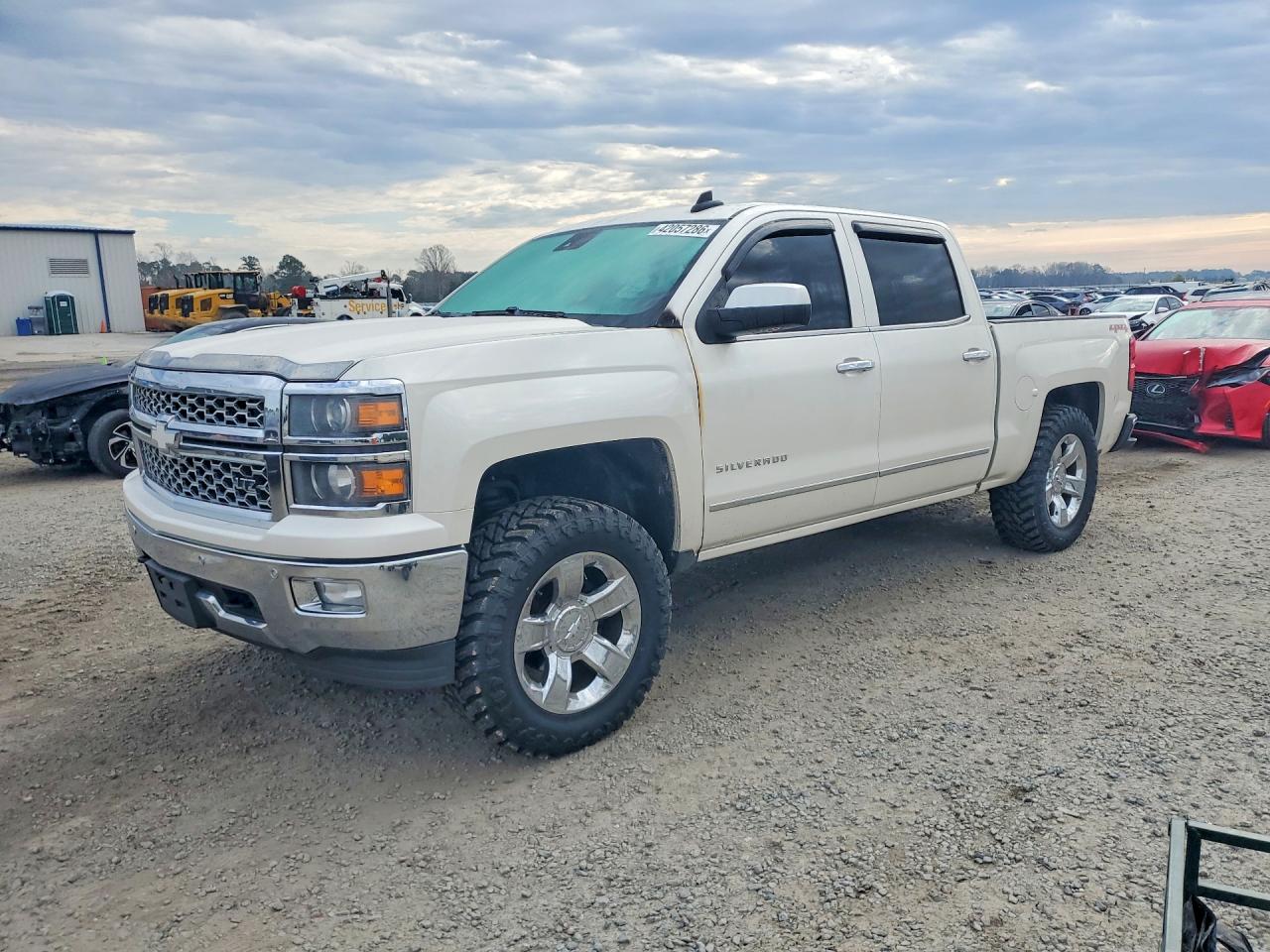 Salvage Chevrolet Silverado Image