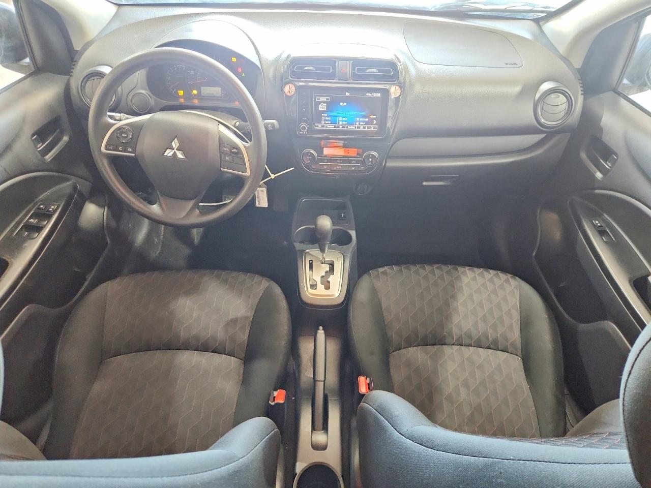 Mitsubishi Mirage Es