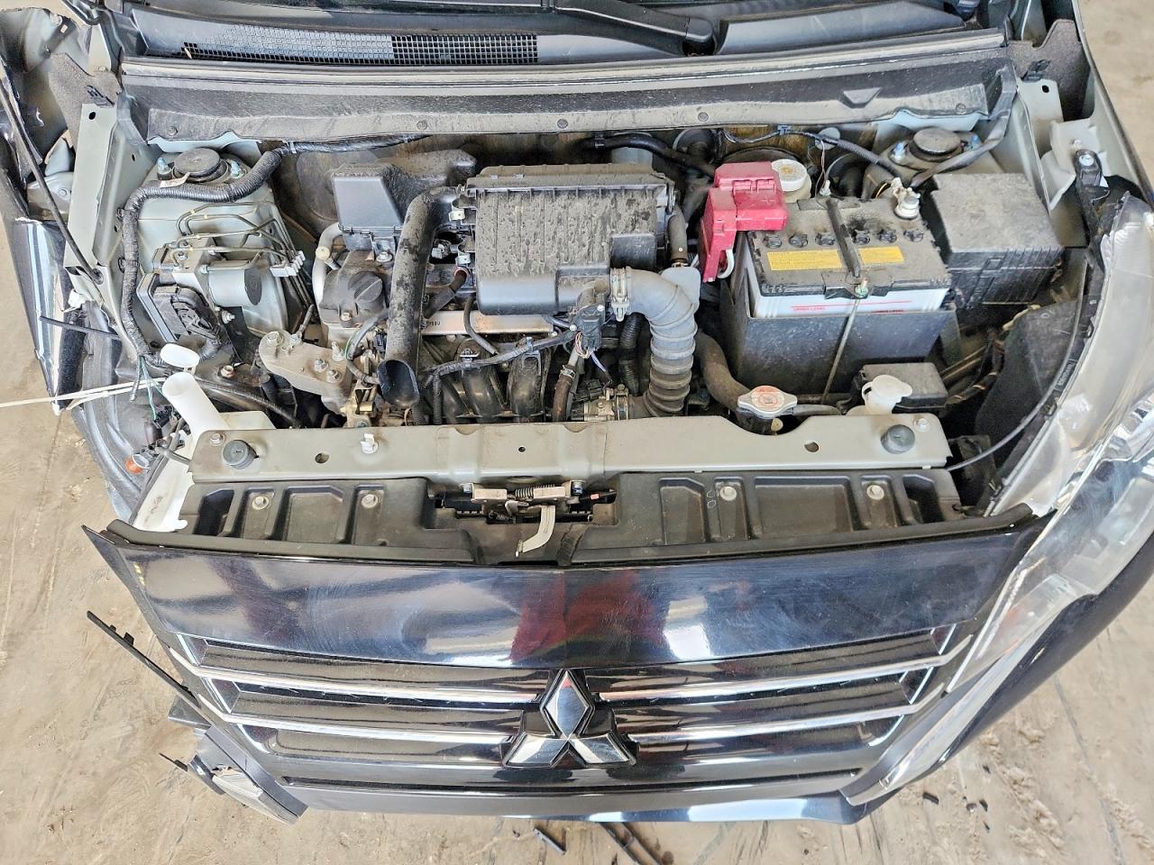 Mitsubishi Mirage Es