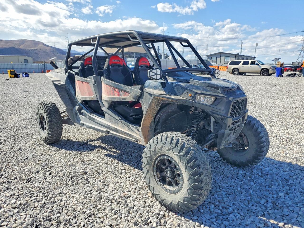 Salvage Polaris RZR Image
