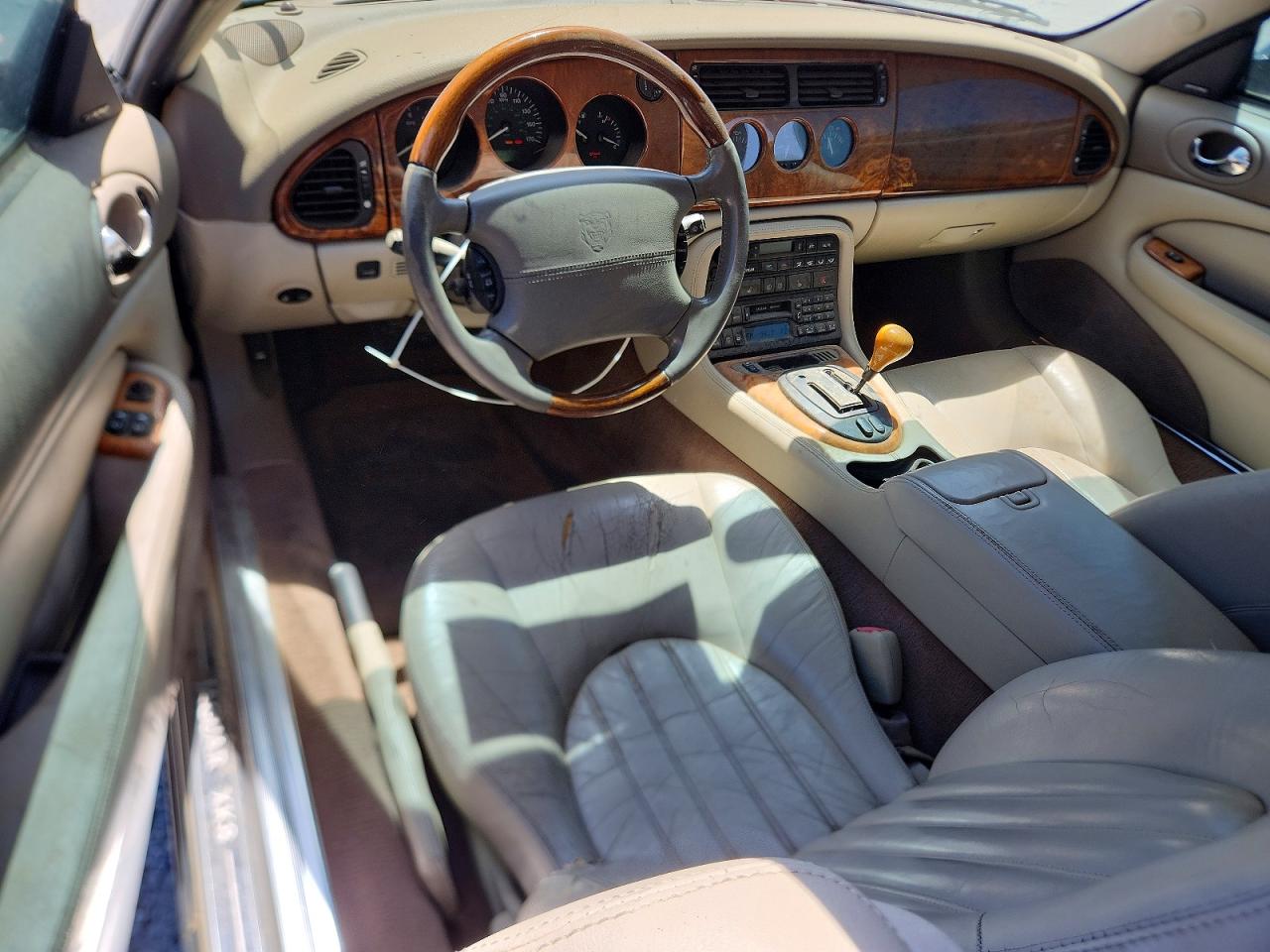 Jaguar Xk8
