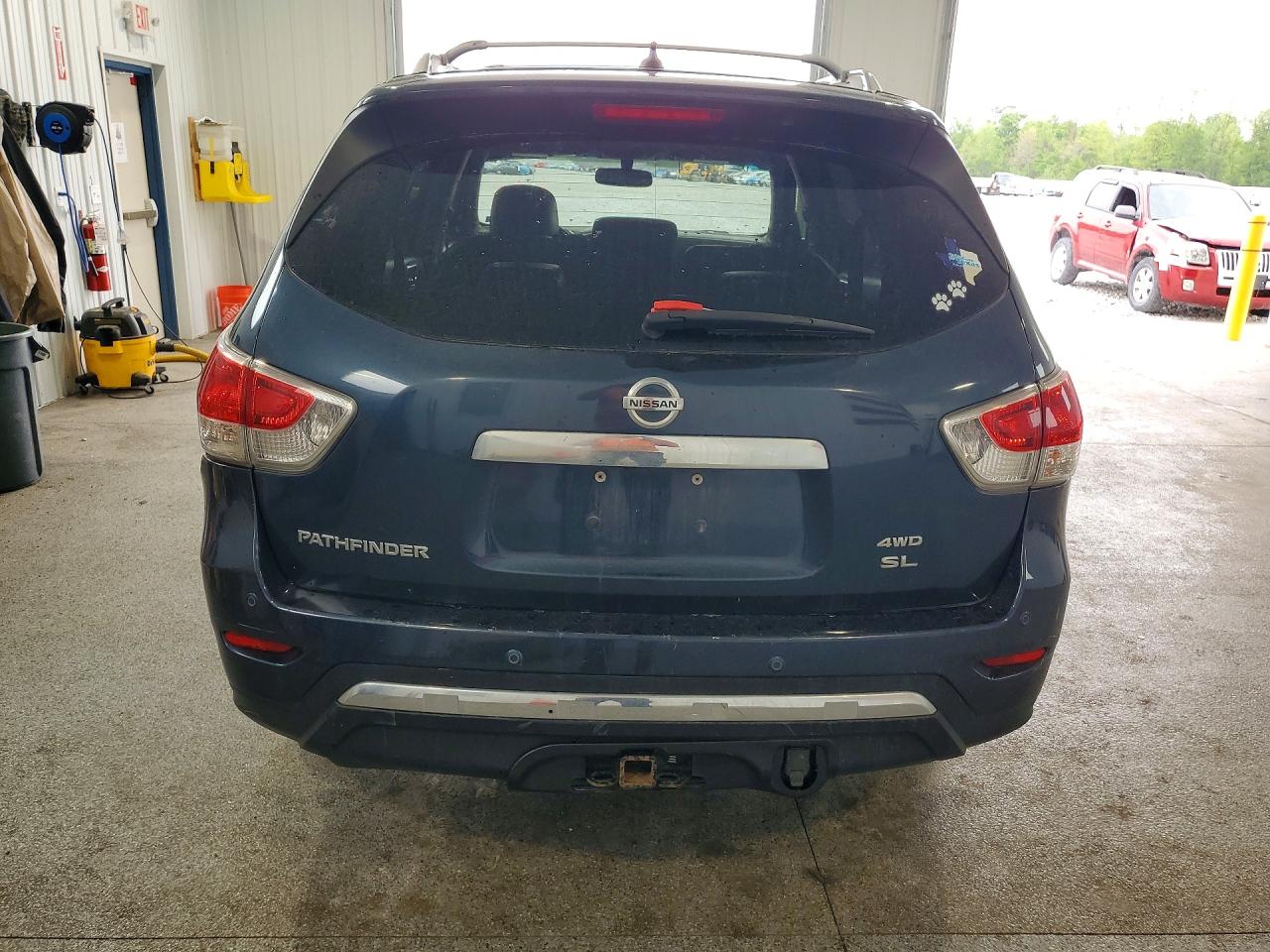 Nissan Pathfinder S