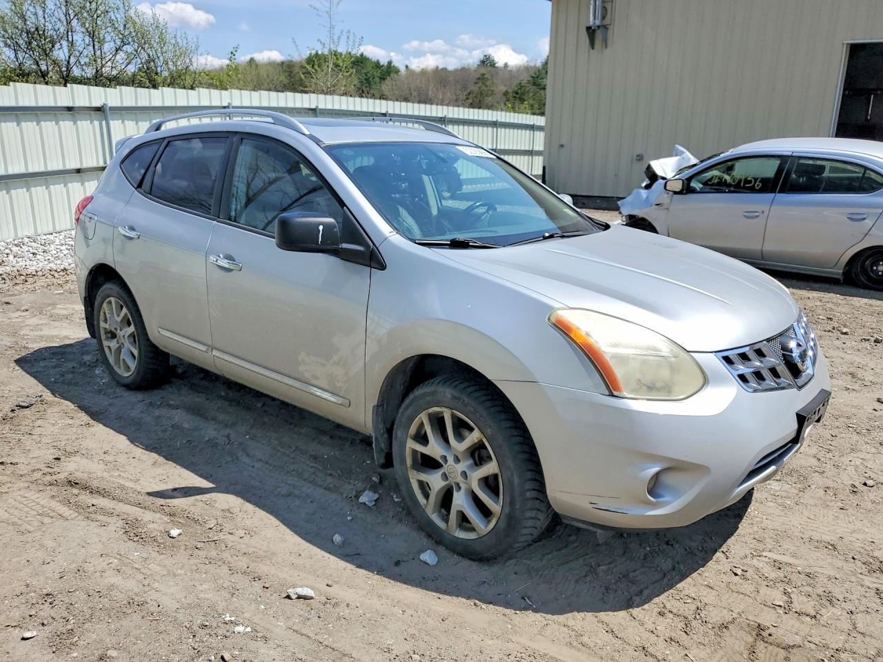 Nissan Rogue S