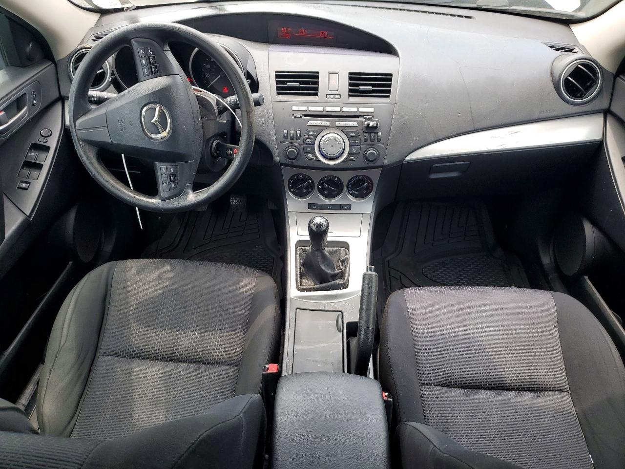 Mazda 3 I