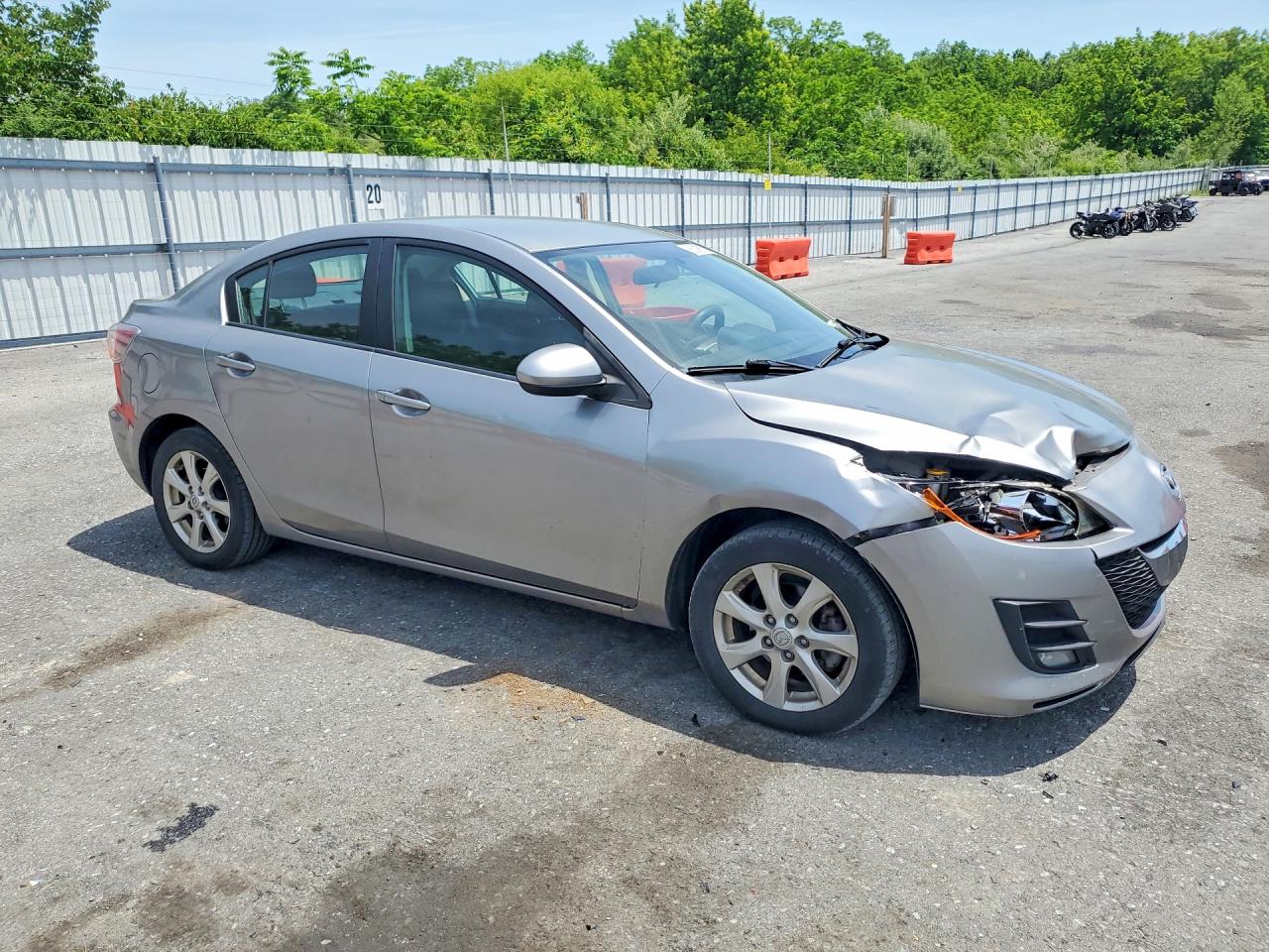 Mazda 3 I